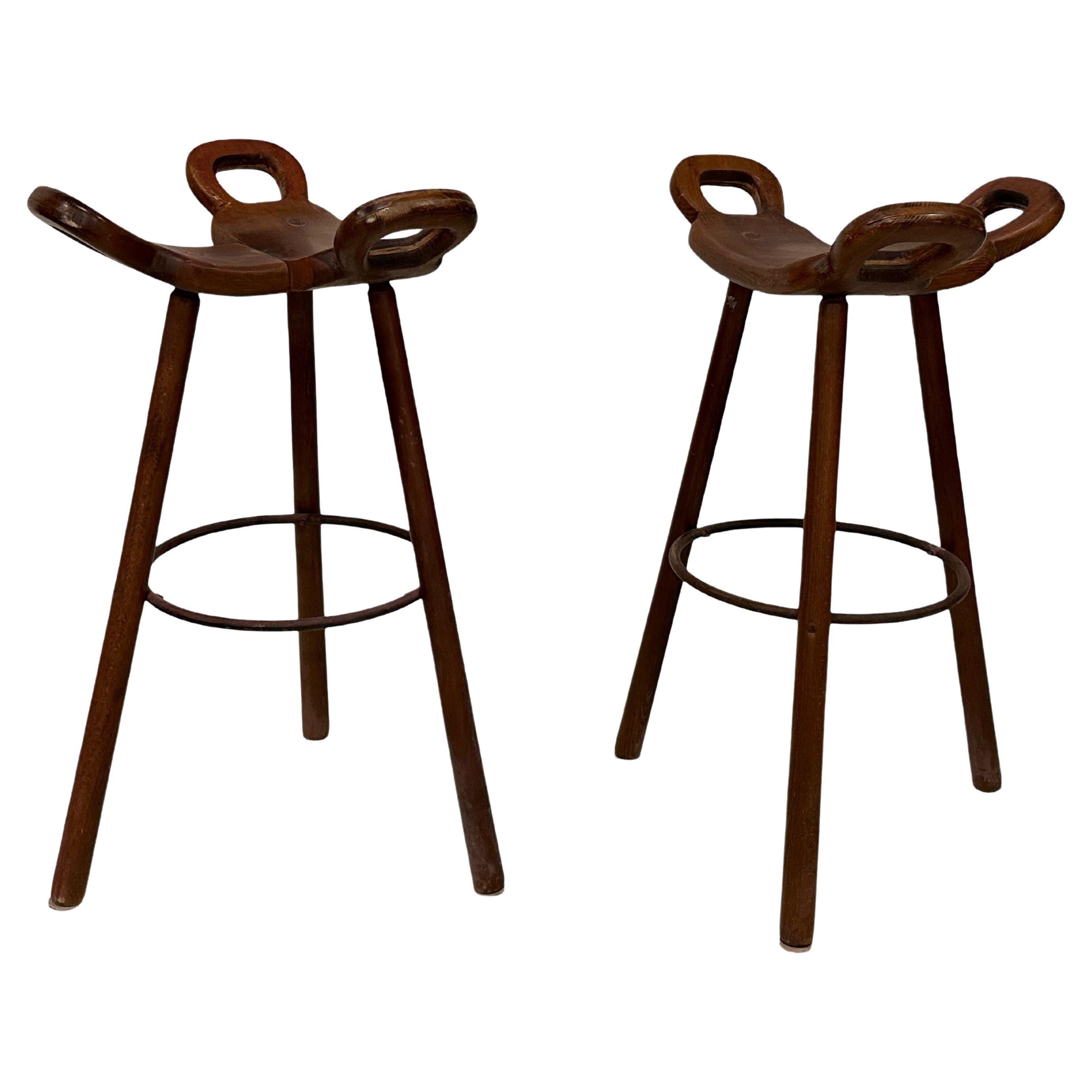 Pair of bar stools by Sergio Rodrigues