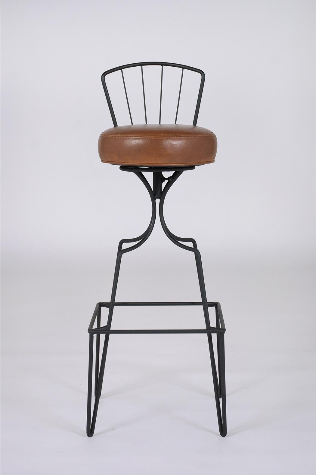 Set of Mid-Century Swivel Bar Stools  In Good Condition In Los Angeles, CA