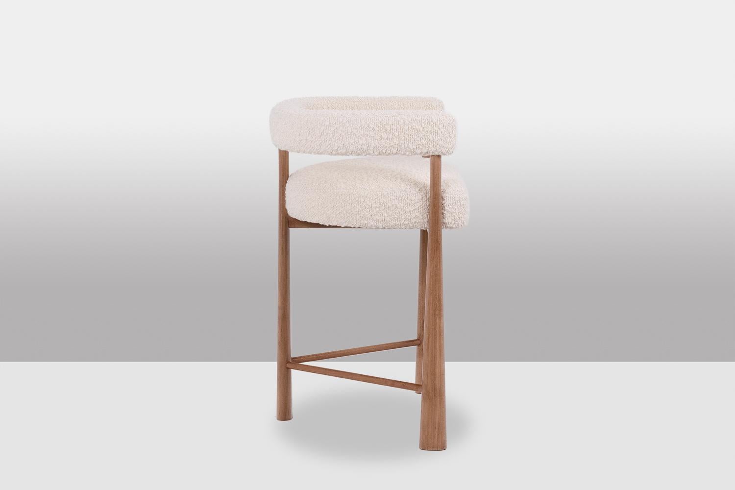 Pair of bar stools in blond beech. Contemporary work. In Excellent Condition For Sale In Saint-Ouen, FR