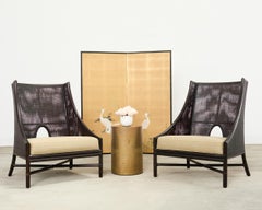 Coppia di sedie a sdraio con canne Barbara Barry per McGuire e ottomana