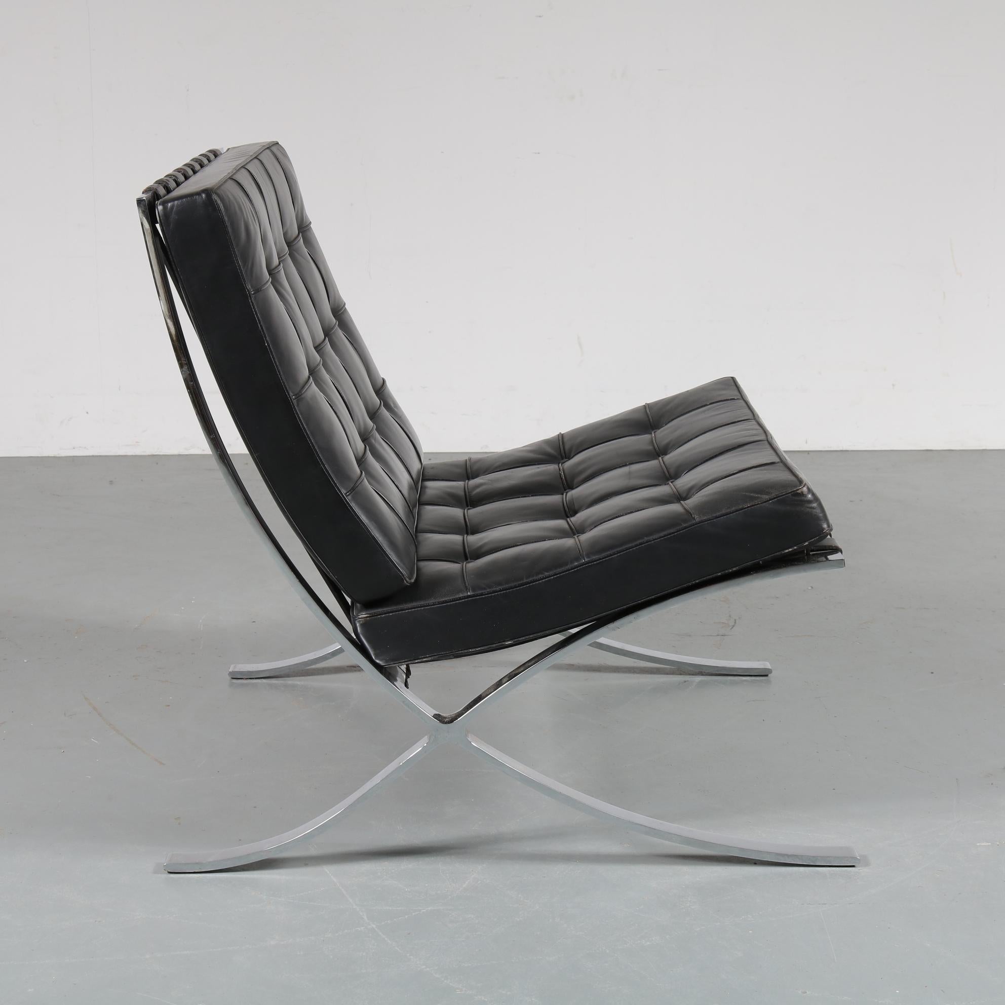 Pair of Barcelona Chairs by Mies Van Der Rohe for Knoll International, USA 1970 2