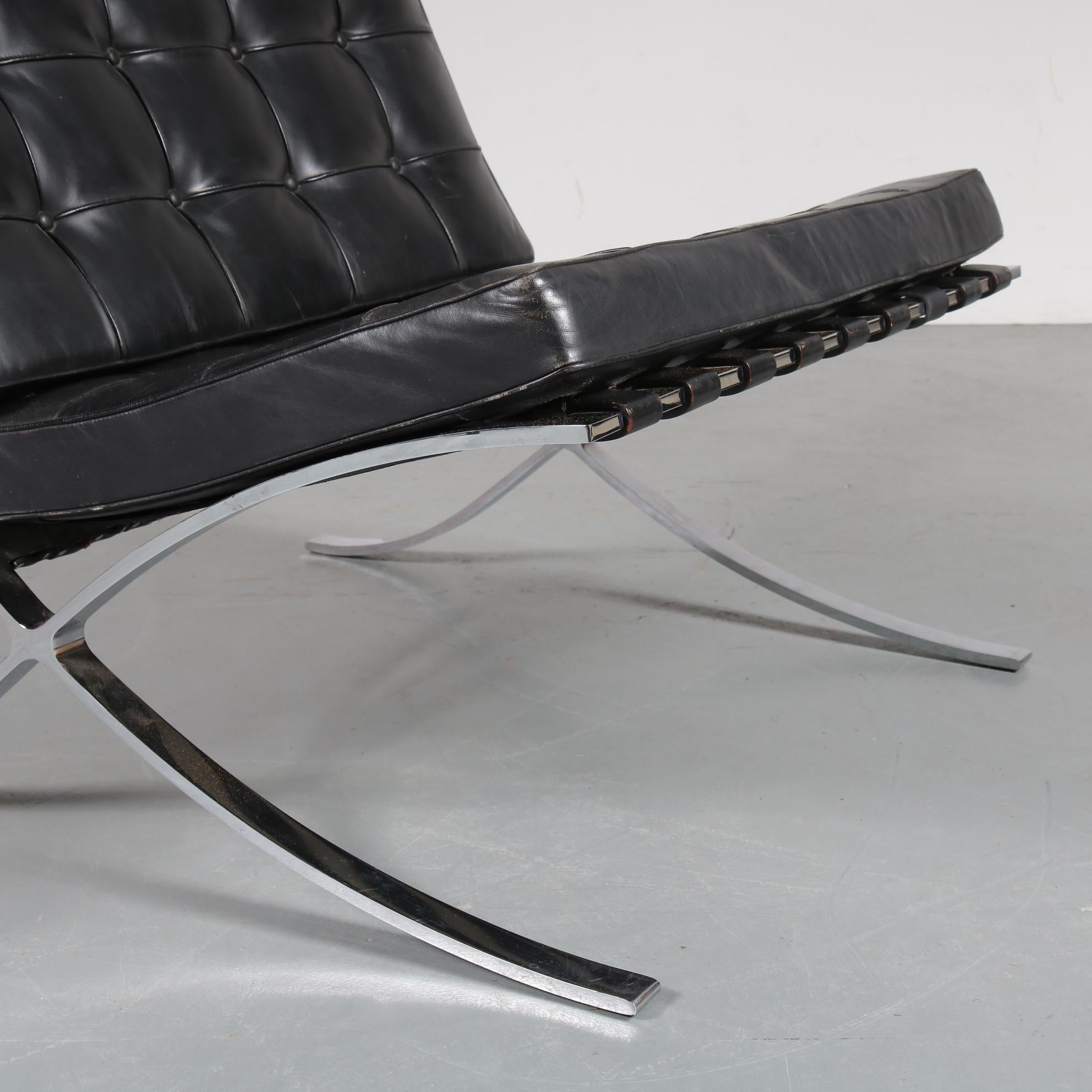 Pair of Barcelona Chairs by Mies Van Der Rohe for Knoll International, USA 1970 5