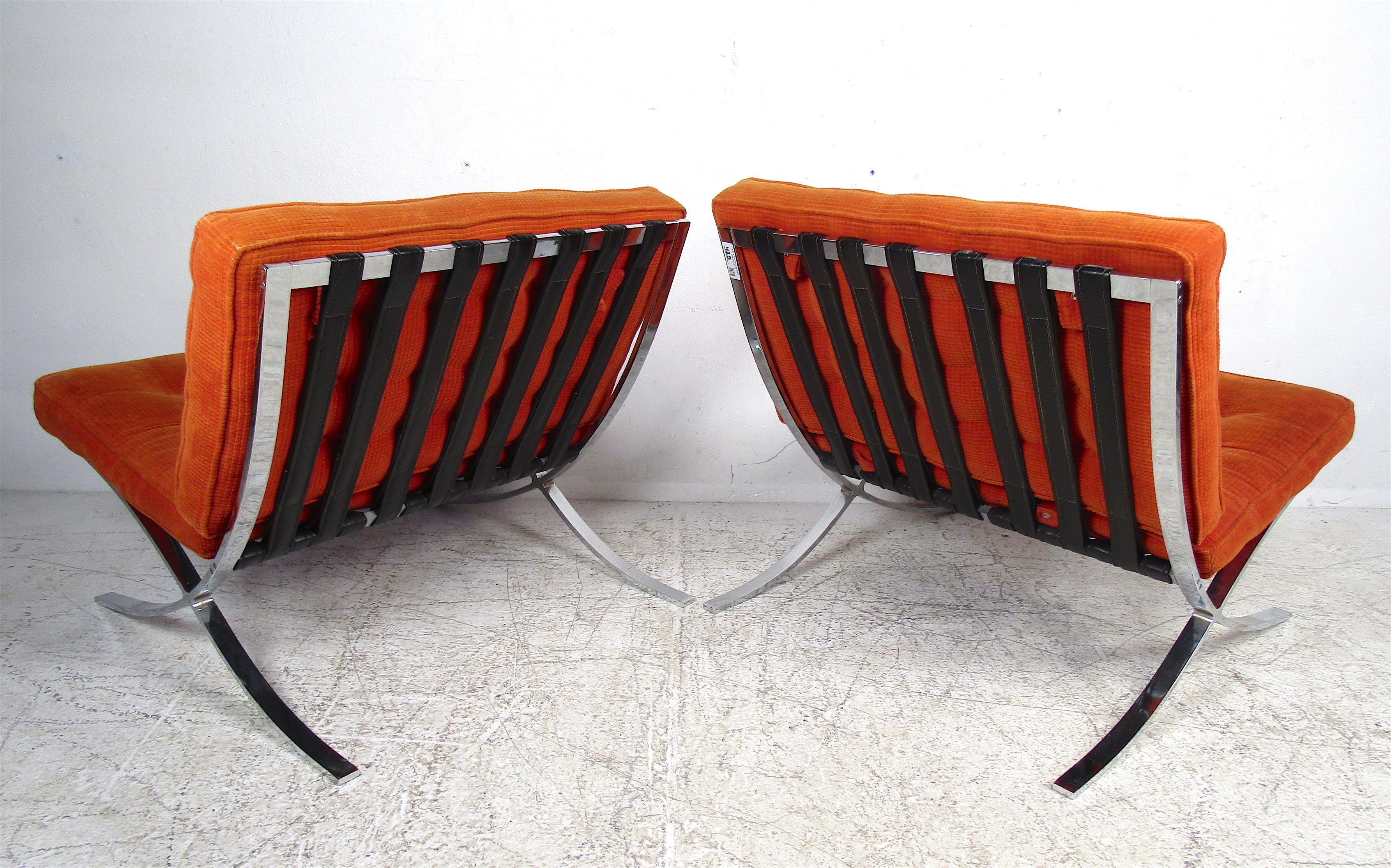 Pair of Barcelona Style Lounge Chairs In Good Condition In Brooklyn, NY