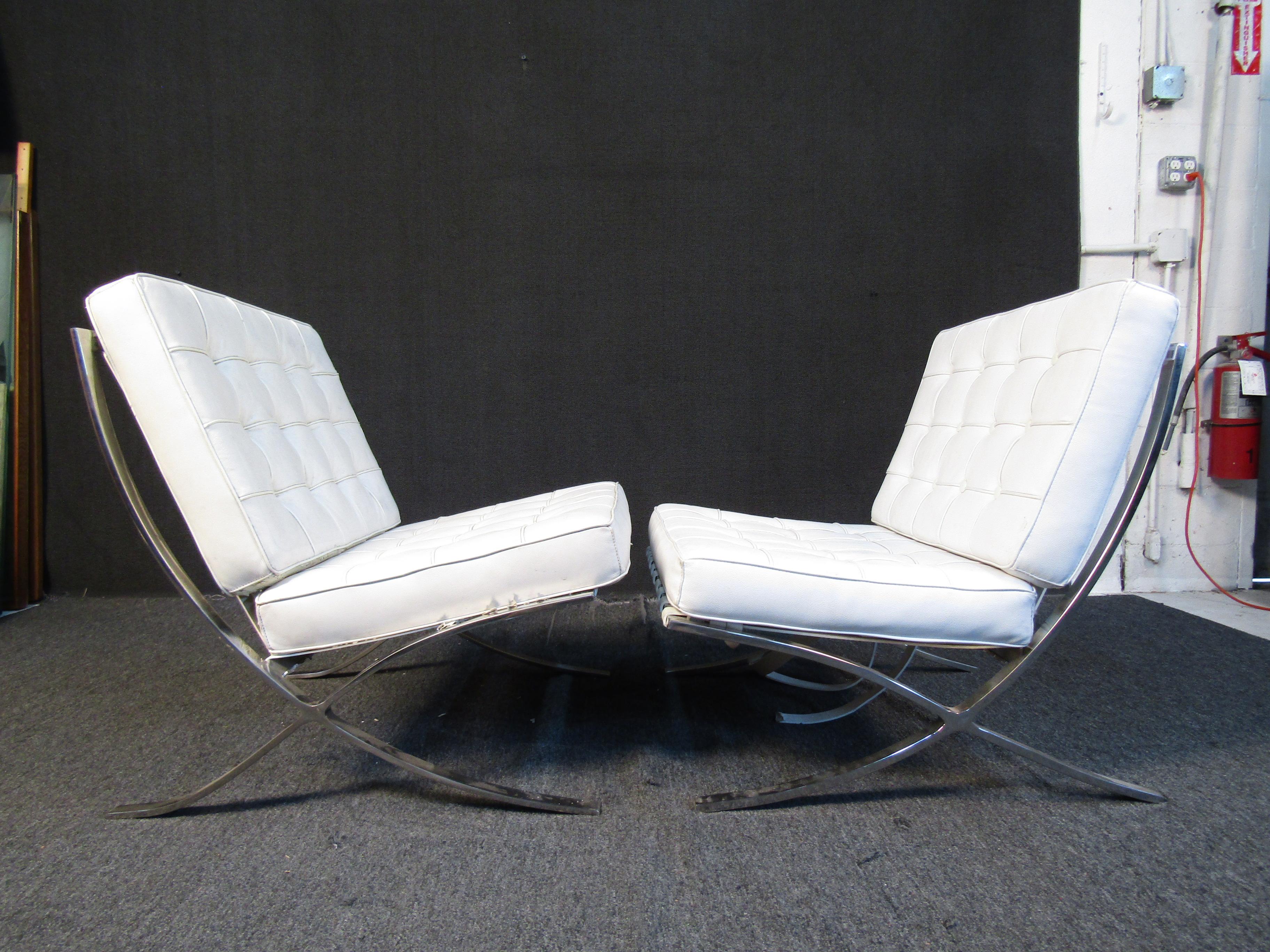 Pair of Barcelona Style Lounge Chairs In Fair Condition For Sale In Brooklyn, NY