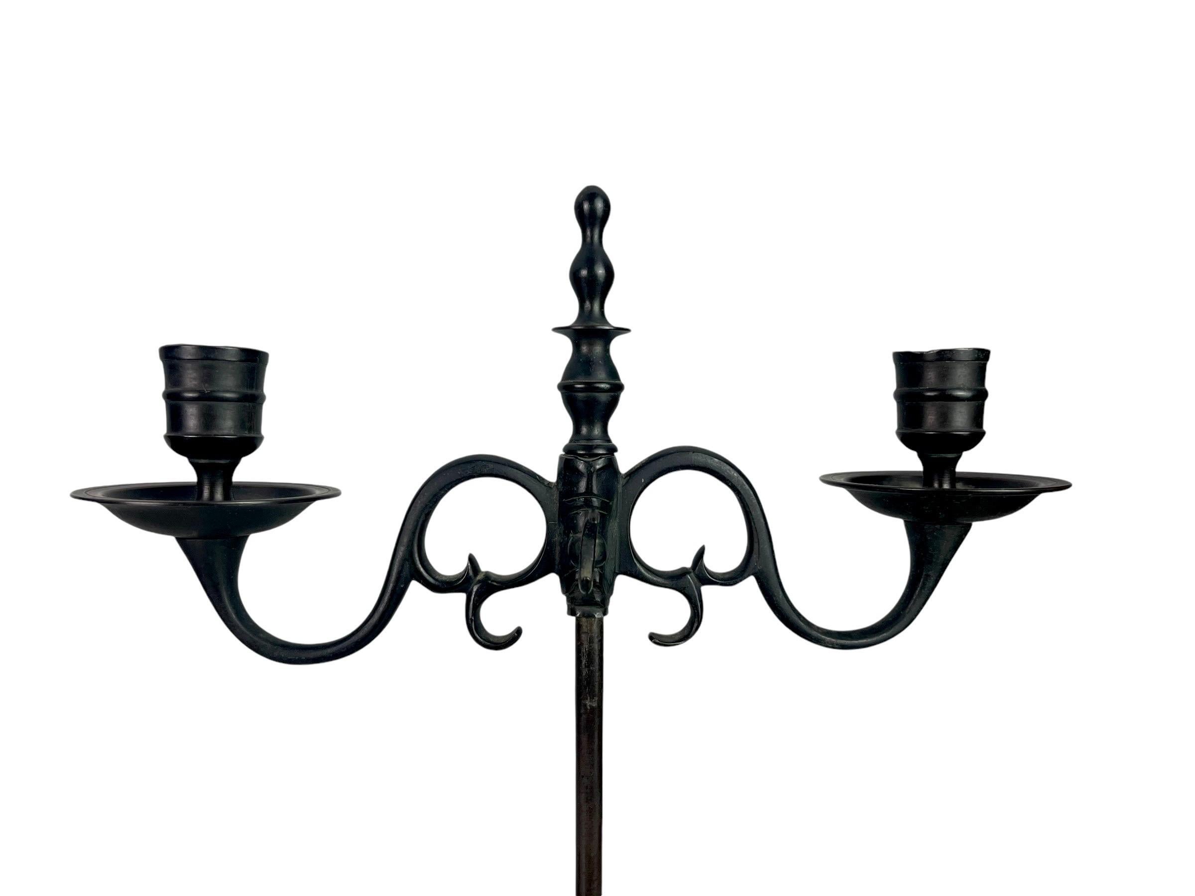 Coppia di candelieri barocchi in bronzo - 19° - stile gotico e rinascimentale in vendita 4