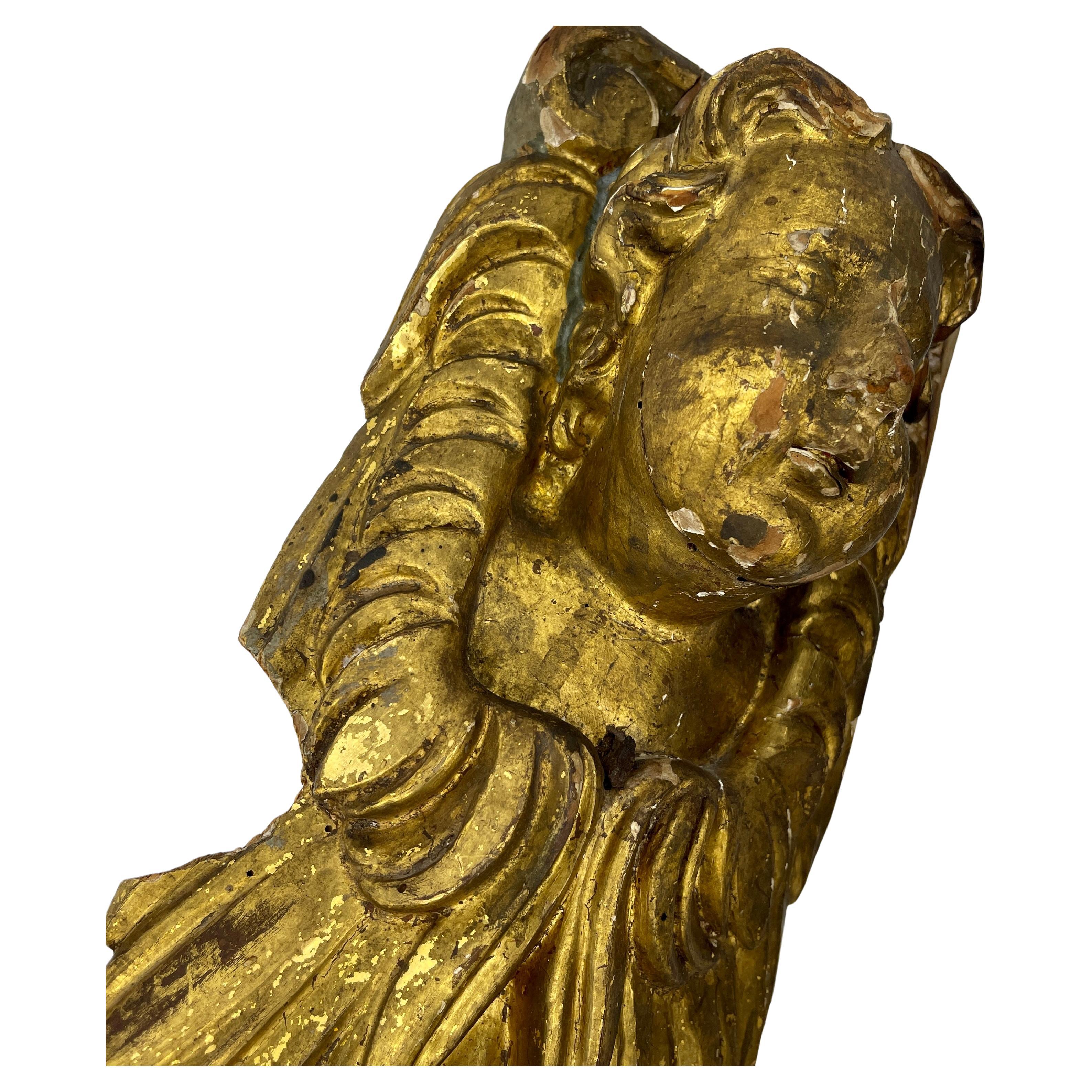 italien Paire de Chérubins Putti en bois baroque doré - Sculptures murales architecturales en vente