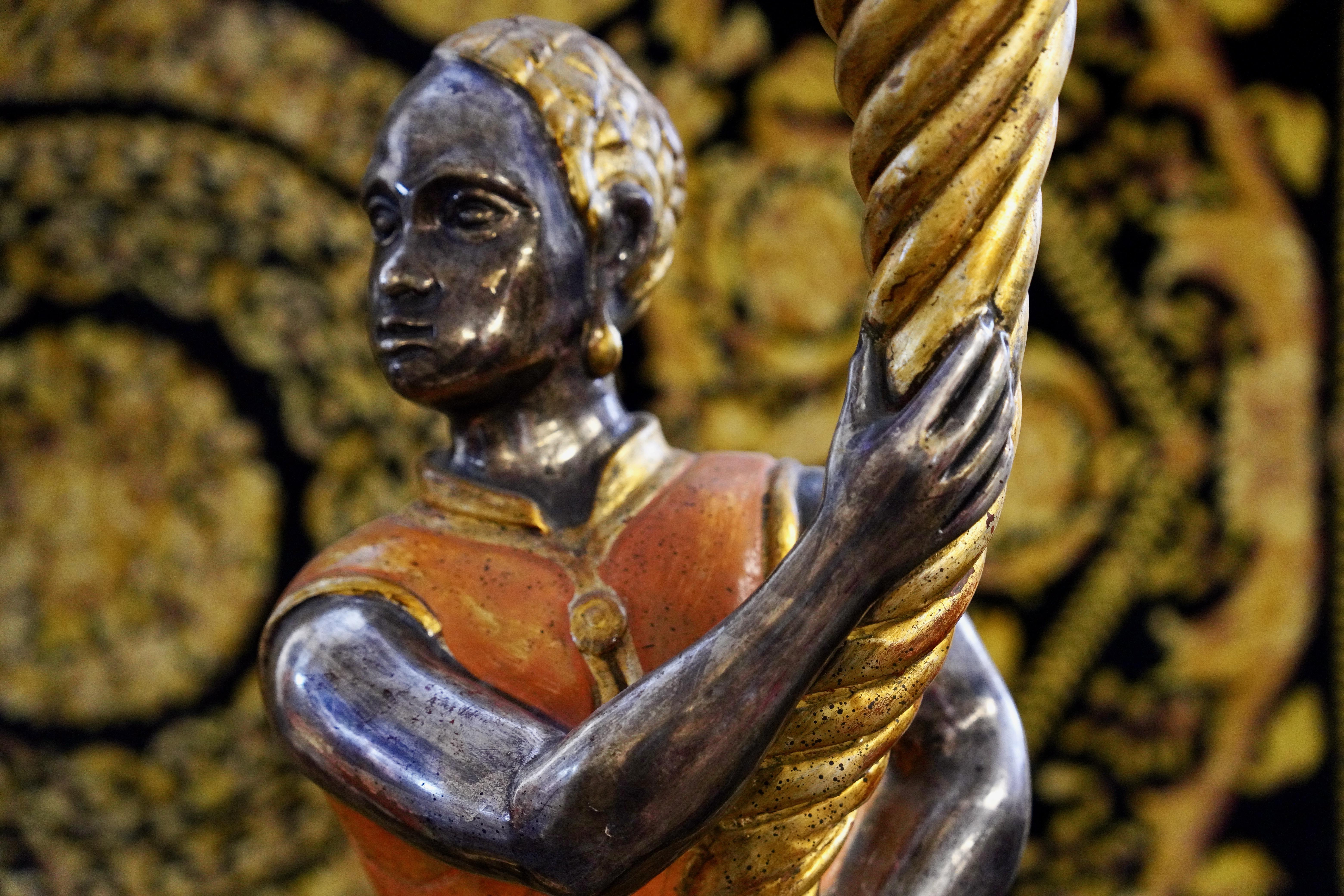 Coppia di lampade da terra in stile barocco, figure di candelieri veneziani in vendita 2