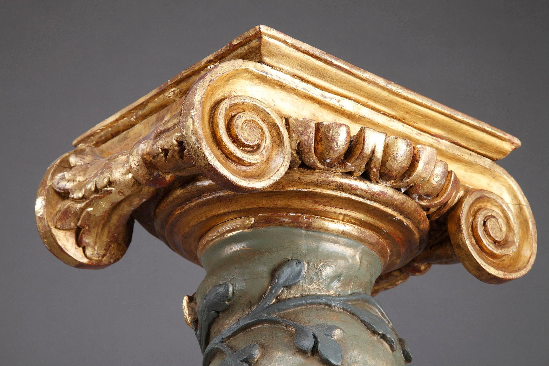 Pair of Baroque Twisted Columns, 17th Century For Sale 2