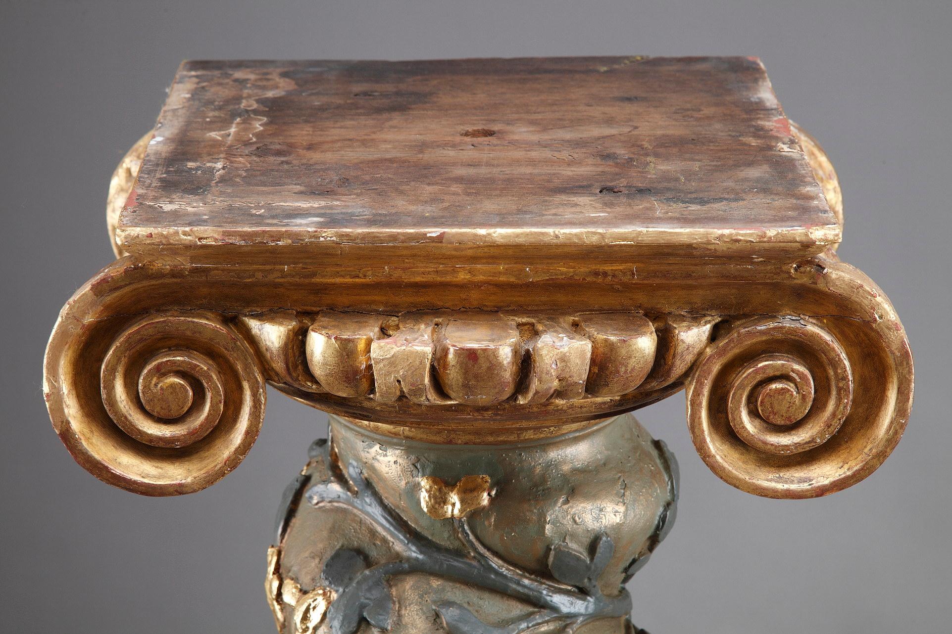 Pair of Baroque Twisted Columns, 17th Century For Sale 3