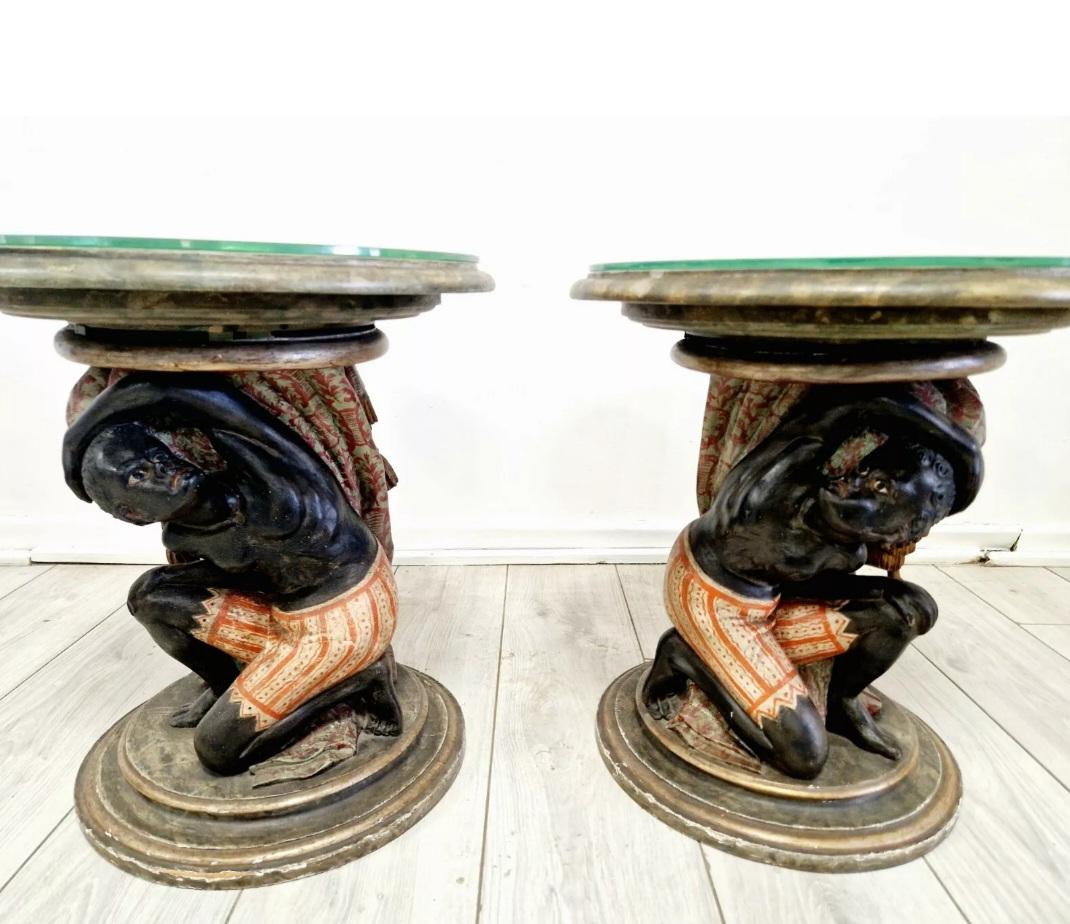 Paire de tables vénitiennes italiennes polychromées du 19e siècle à Gueridon en vente 3