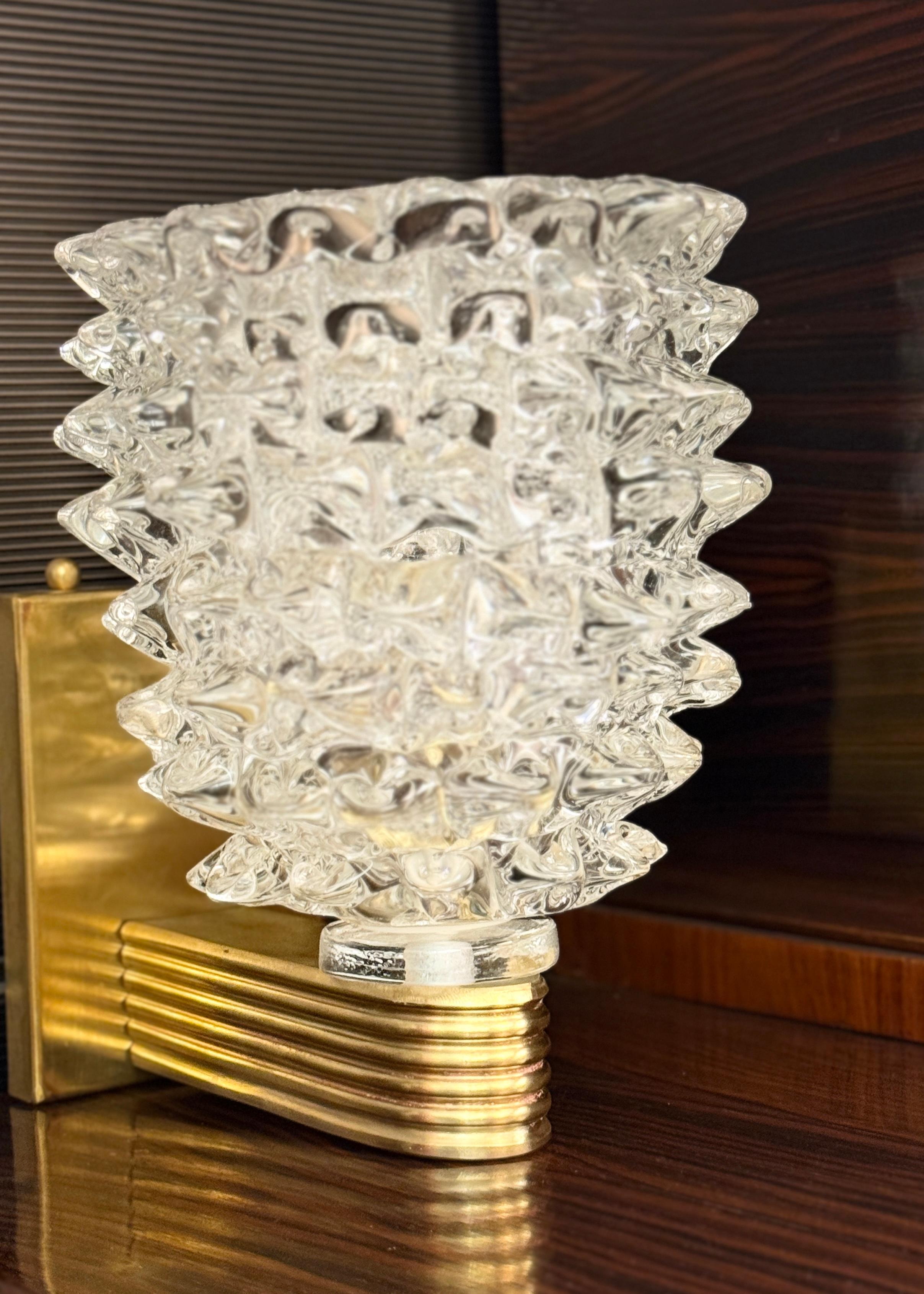 Pareja de candelabros Barovier Art Decó de latón rostrato montado en cristal de Murano 1940' en venta 1