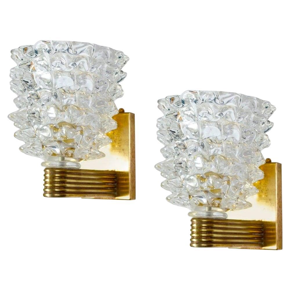 Pareja de candelabros Barovier Art Decó de latón rostrato montado en cristal de Murano 1940' en venta