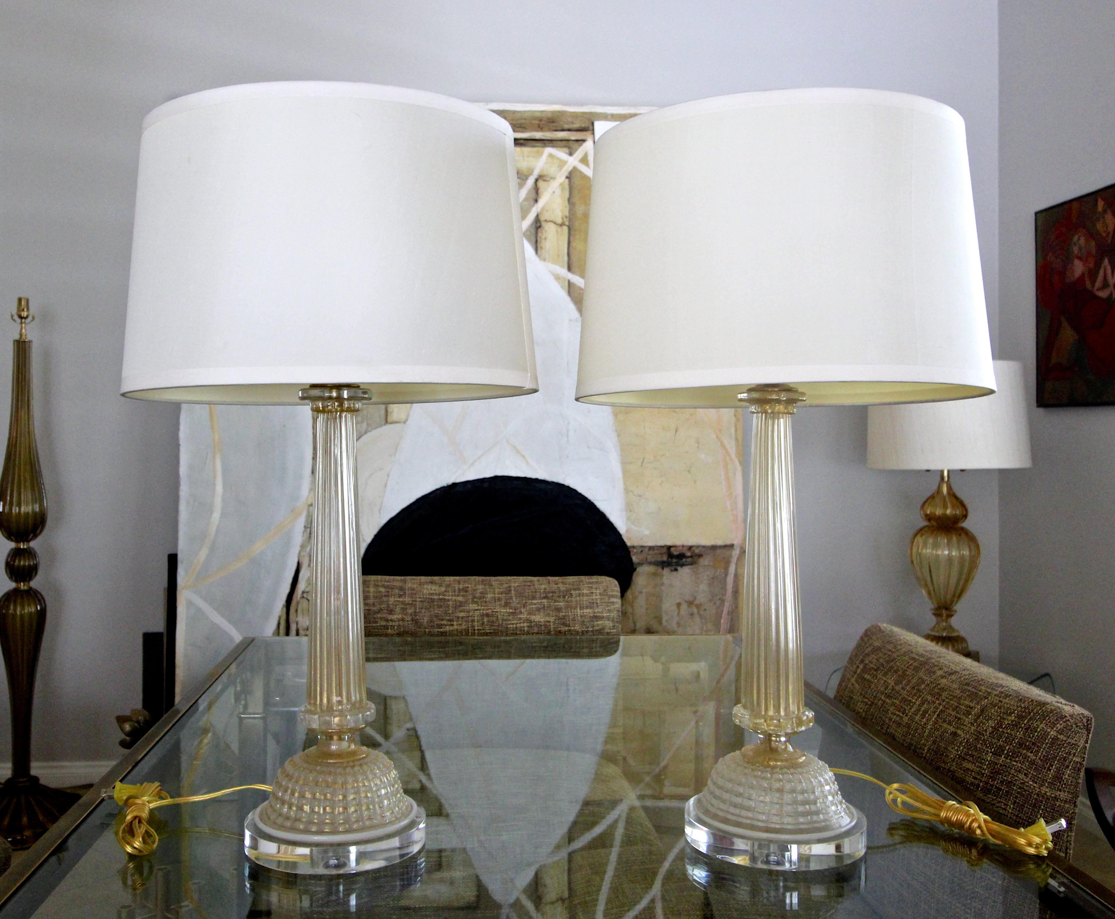 Paar Barovier Murano-Säulen-Tischlampen in Gold und Weiß im Angebot 9
