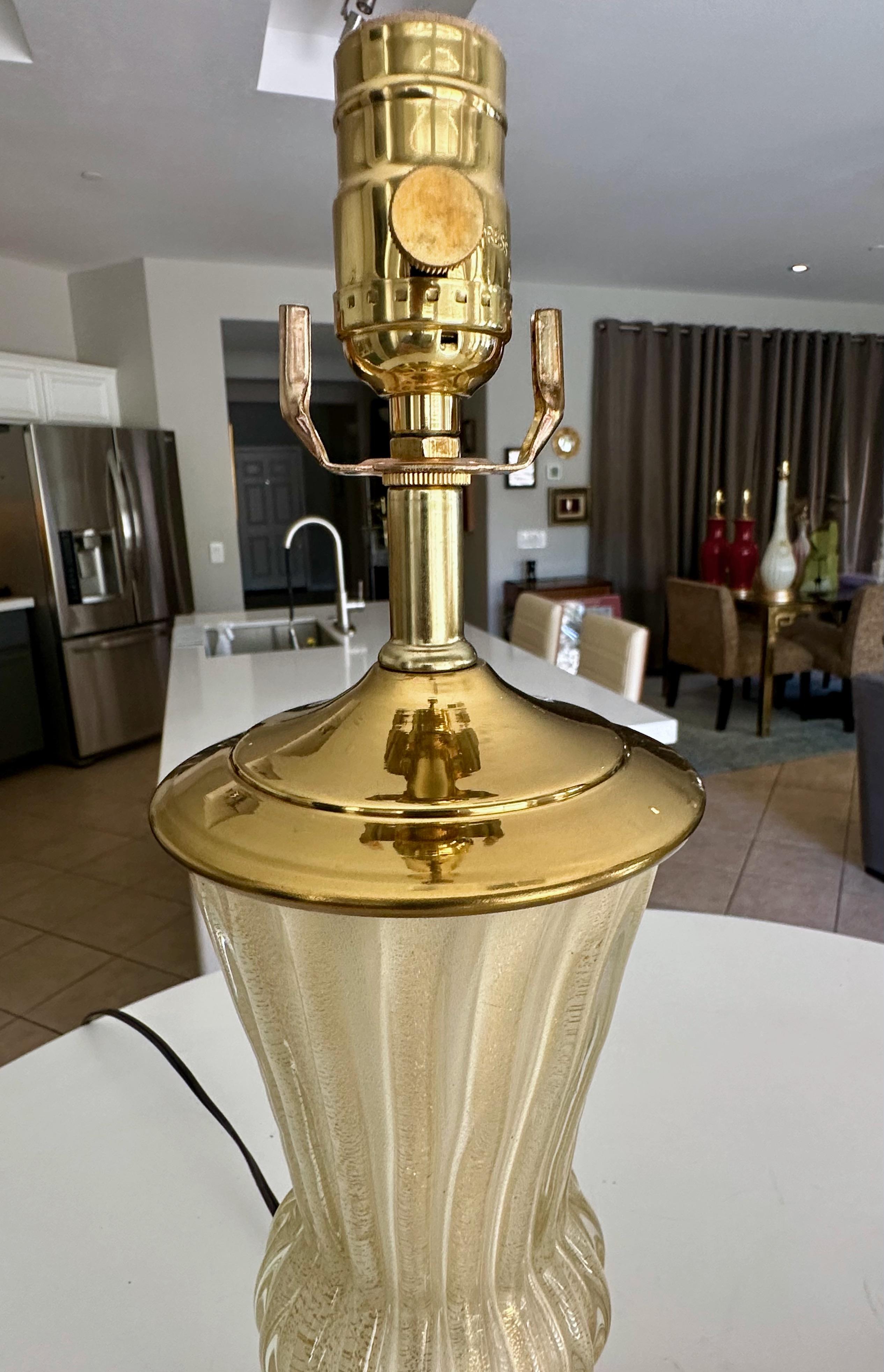 Coppia di lampade da tavolo Barovier Murano oro e bianco in vendita 7