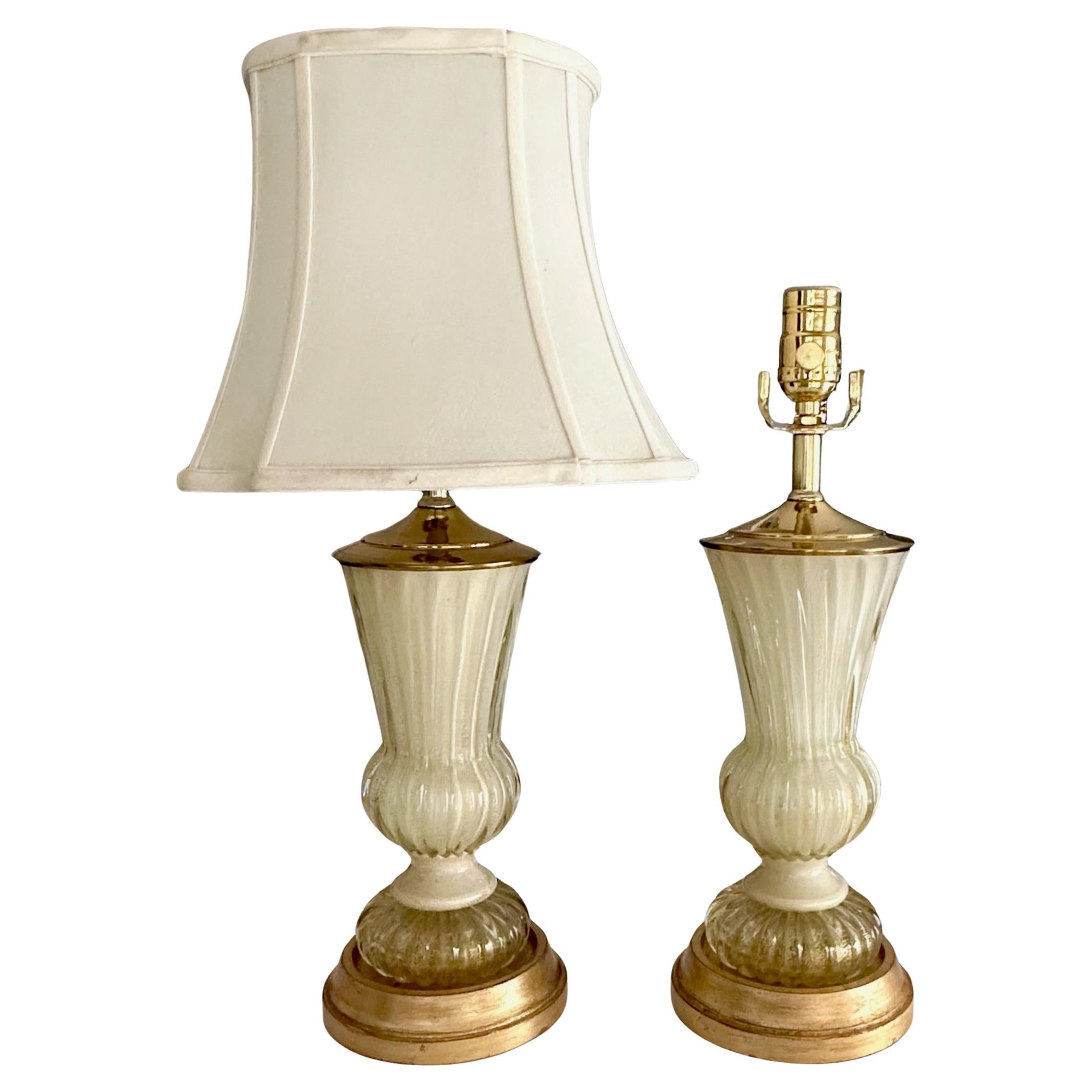 Coppia di lampade da tavolo Barovier Murano oro e bianco in vendita