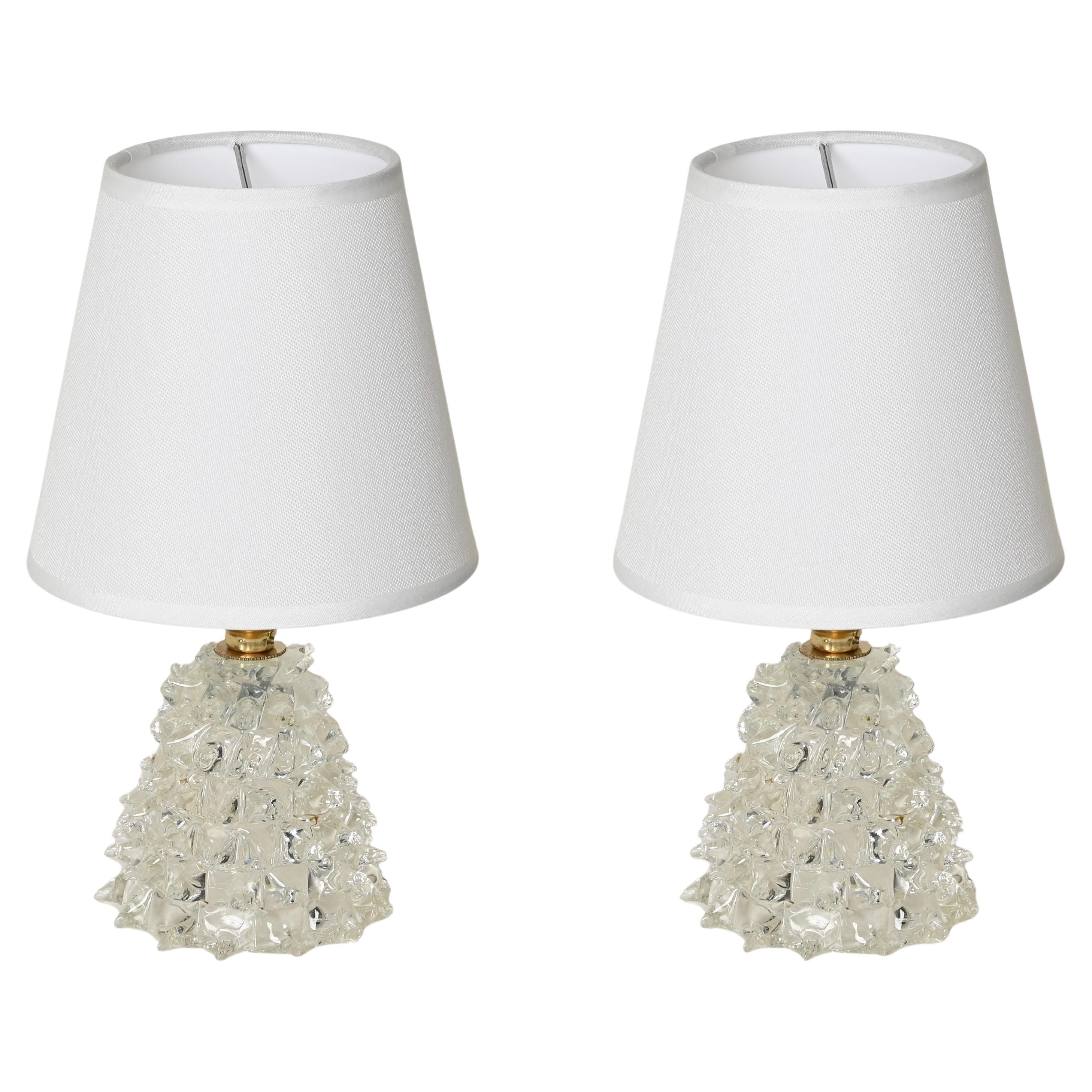 Pareja de lámparas de mesa Barovier de cristal rostrato de Murano y latón, Italia Años 1940 en venta