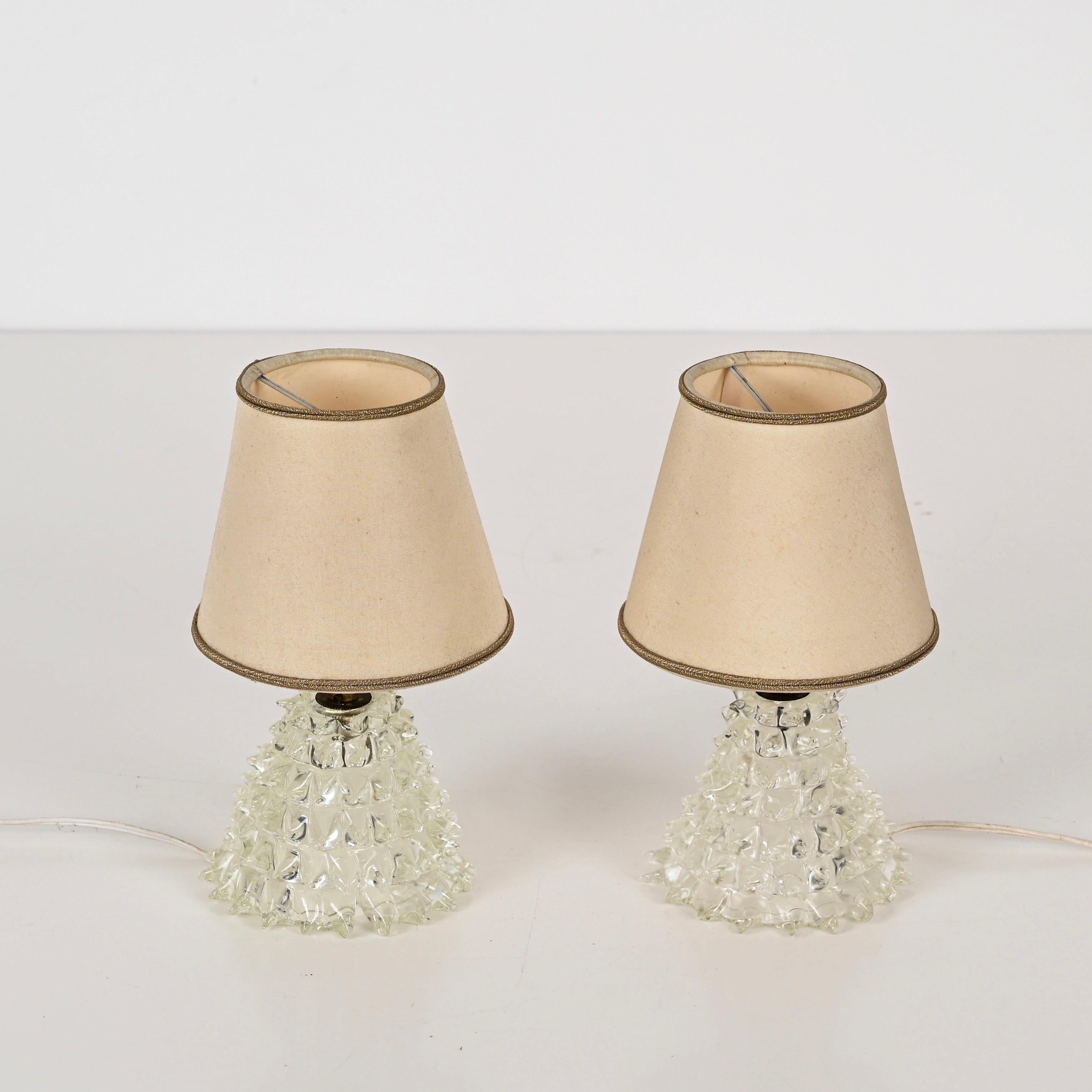 Hand-Crafted Pair of Barovier Murano Rostrato Glass and Brass Table Lamps, Italy 1950s For Sale