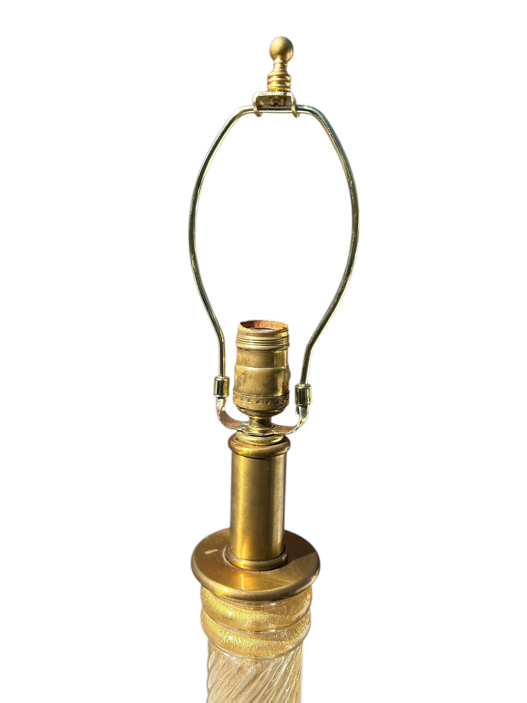 Coppia di lampade a colonna in vetro di Murano color oro di Barovier&Toso, C.C. 1950 In condizioni buone in vendita a Chapel Hill, NC