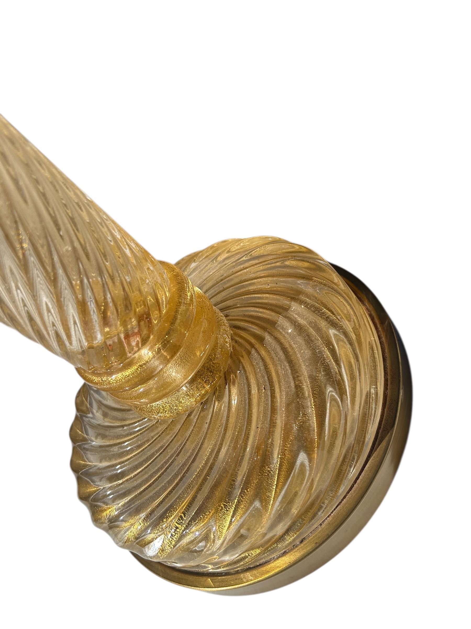 Coppia di lampade a colonna in vetro di Murano color oro di Barovier&Toso, C.C. 1950 in vendita 1