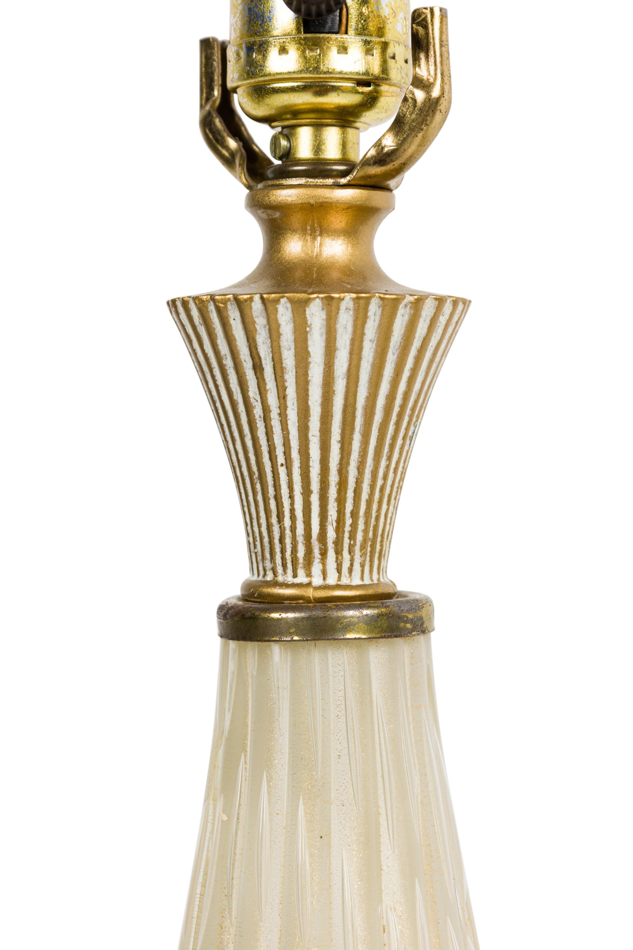 Pareja de lámparas de sobremesa italianas de mediados de siglo Barovier & Toso Bolle y Fleck dorado siglo XX en venta