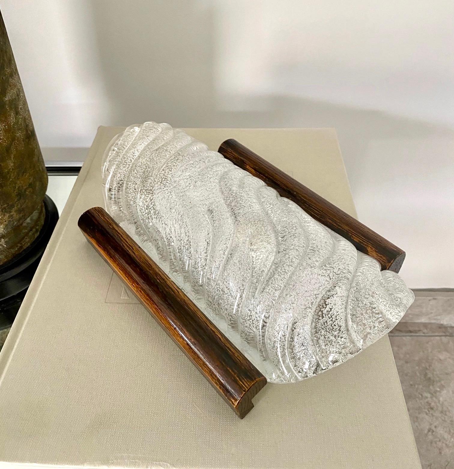 Metà XX secolo Coppia di lampade in vetro di Murano Barovier & Toso con cornice in Wood, Italia, 1950 ca. in vendita