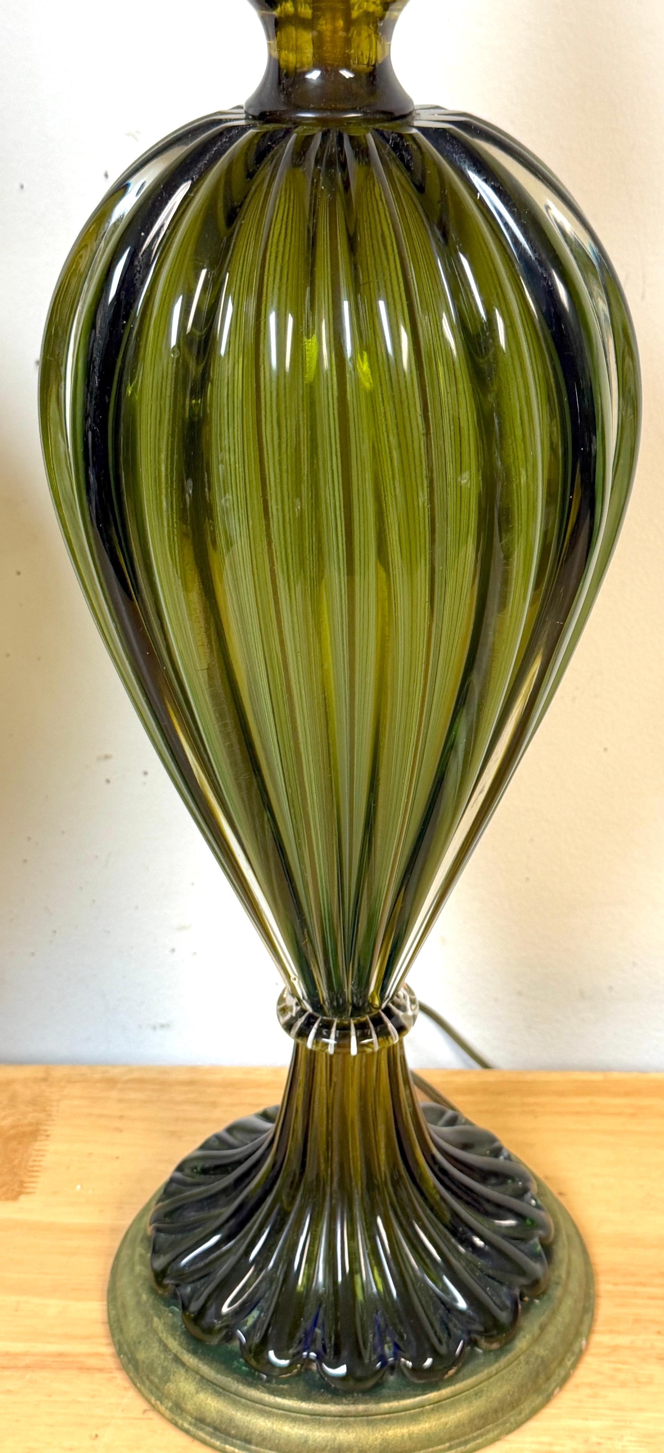 italien Pair of Barovier & Toso Ribbed Olive Verde Murano Glass Lamps, Circa 1955-1965 en vente