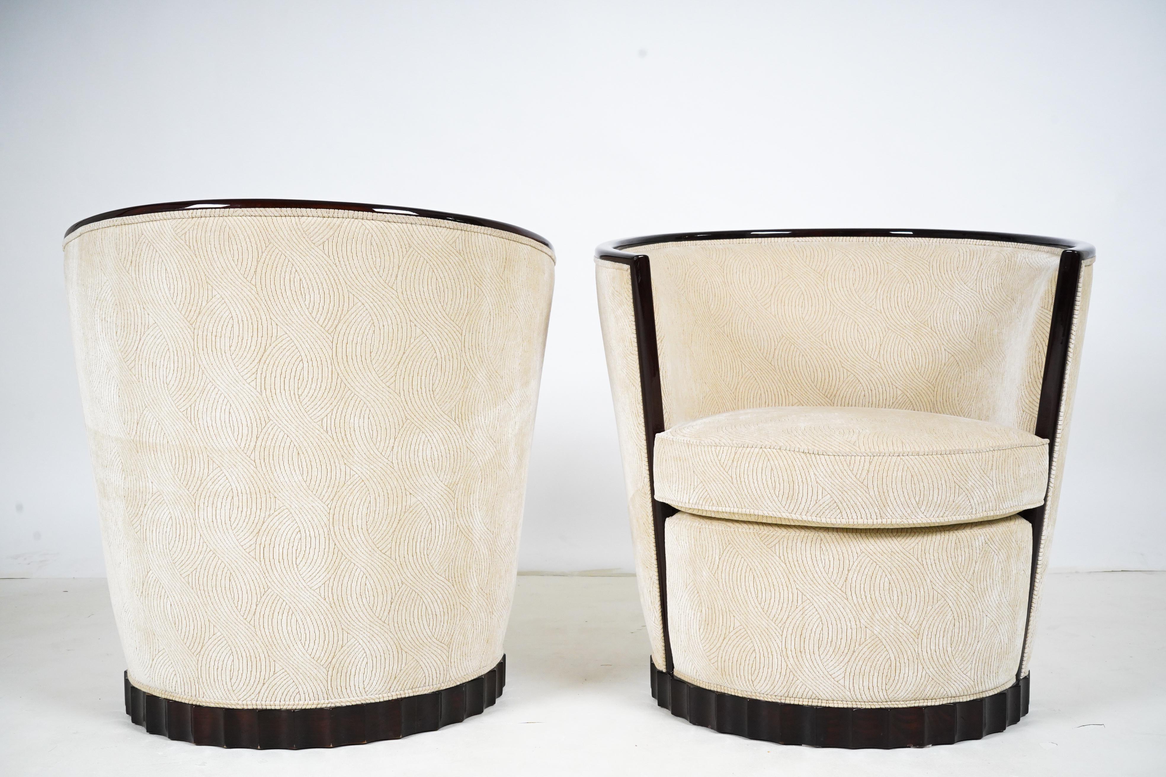 Pair of Barrel-Back Art Deco Armchairs In Good Condition In Chicago, IL