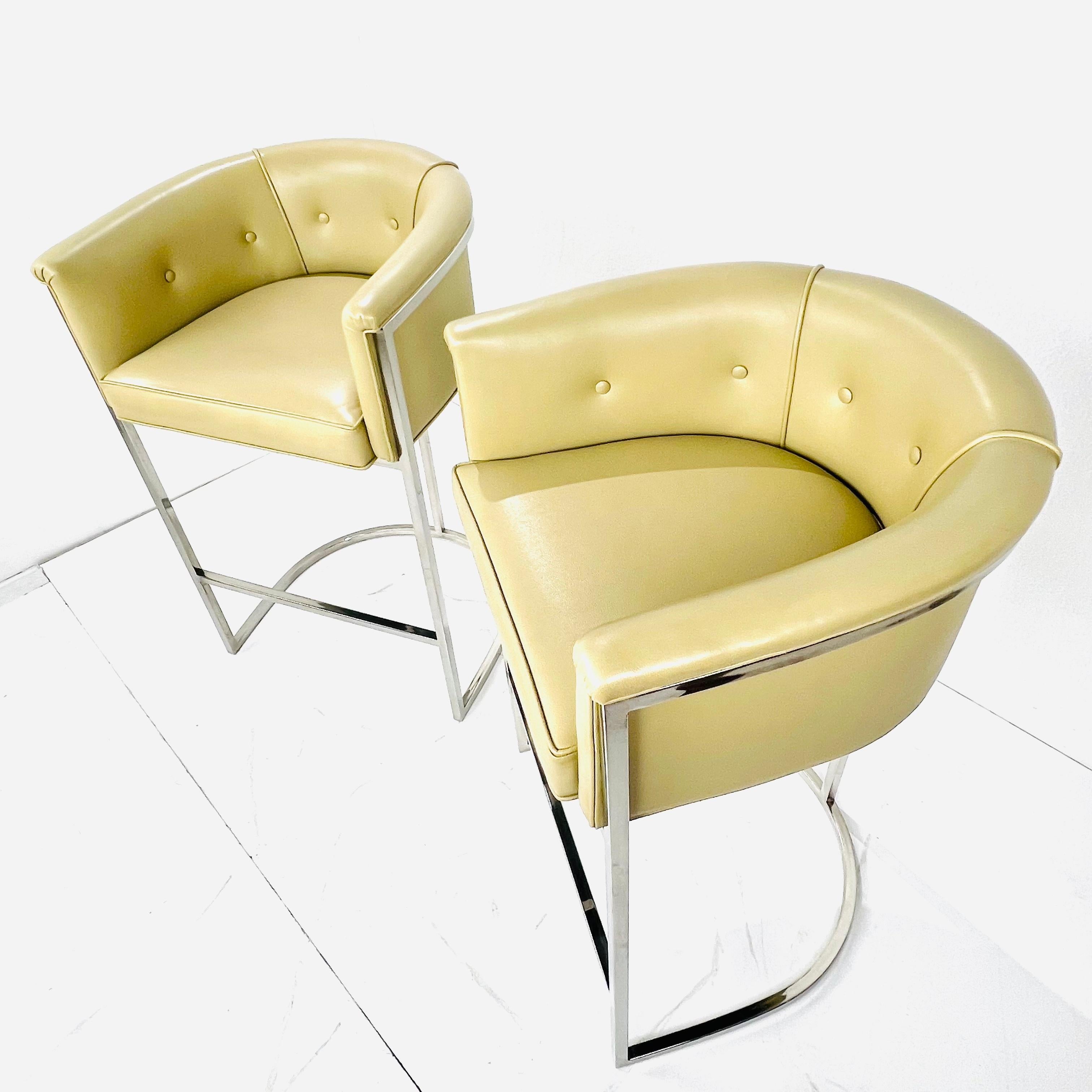 Pair of Barrel Back Barstools in the Style of Milo Baughman 7