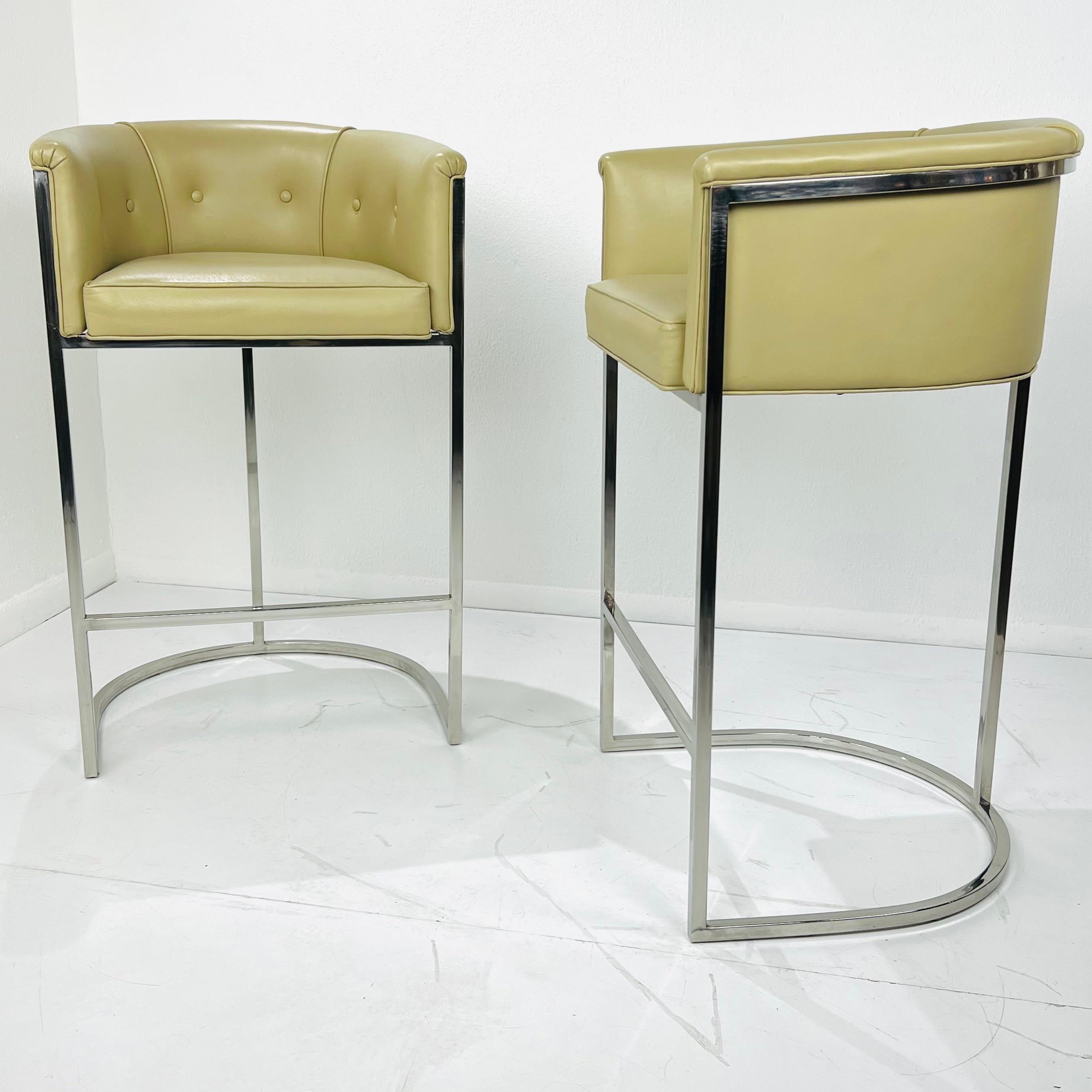 Pair of Barrel Back Barstools in the Style of Milo Baughman For Sale 12