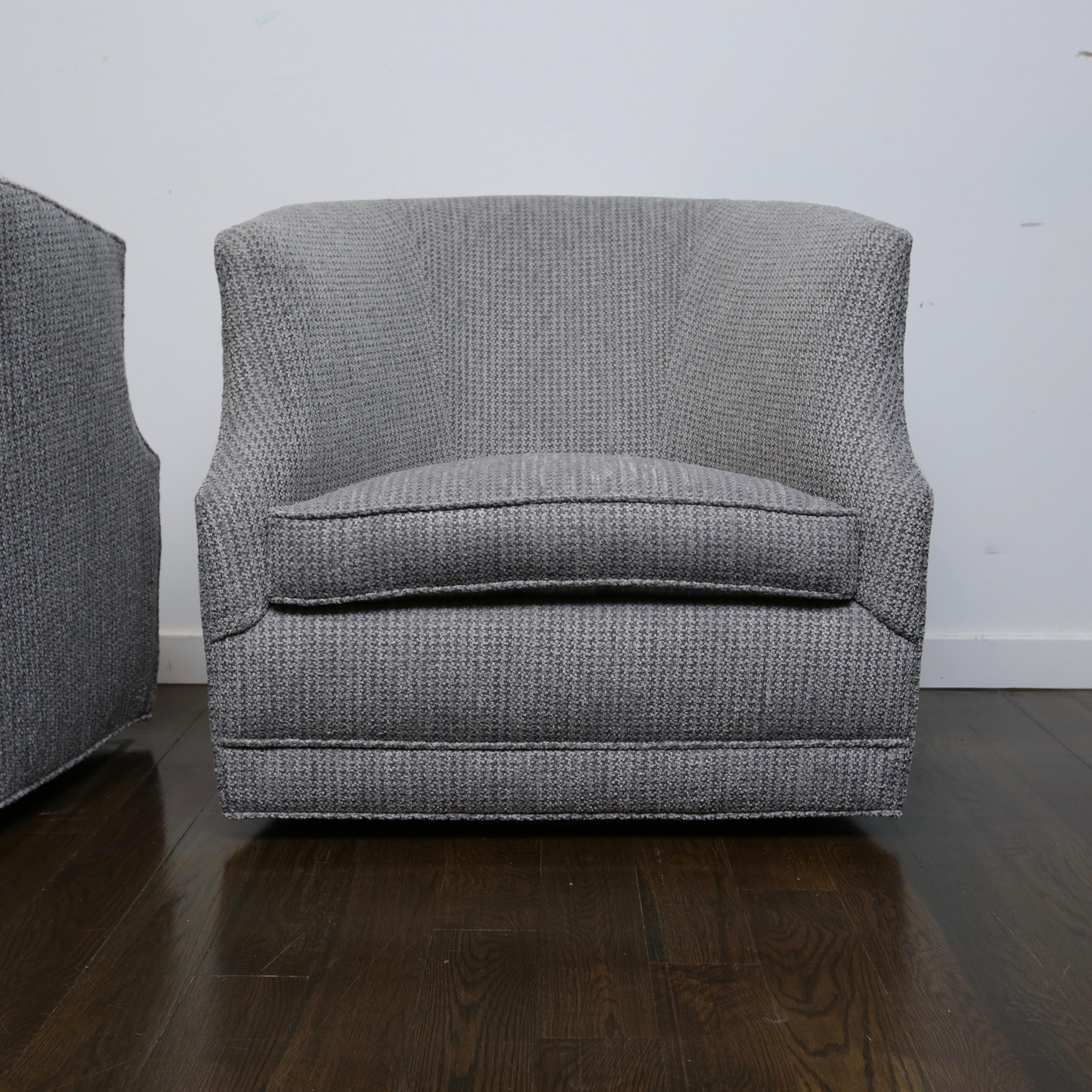 Pair of Barrel-Backed Swivel Chairs 3