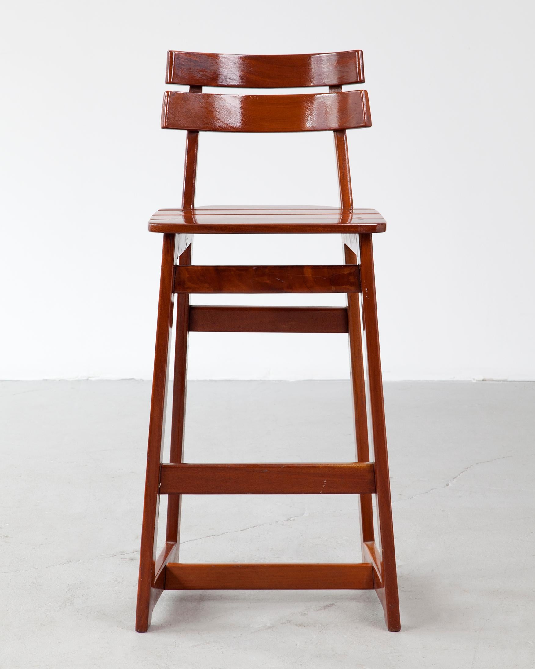 20th Century Pair of Barstools in Brazilian Mahogany by Sérgio Rodrigues For Sale