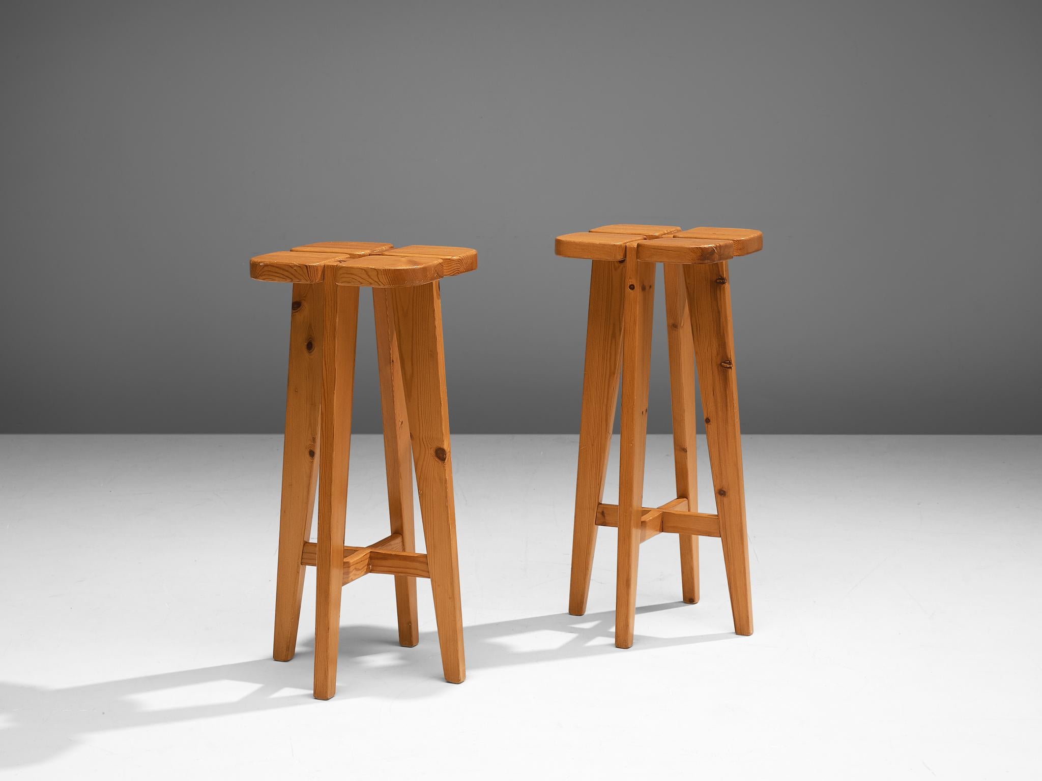 Pair of Barstools in Solid Pine by Lisa Johansson Pape (Skandinavische Moderne)
