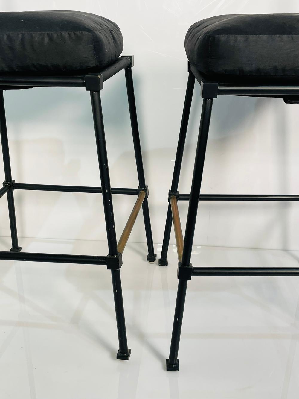 Pair of Barstools in Solid Steel in Powder Black Finish In Good Condition For Sale In Los Angeles, CA