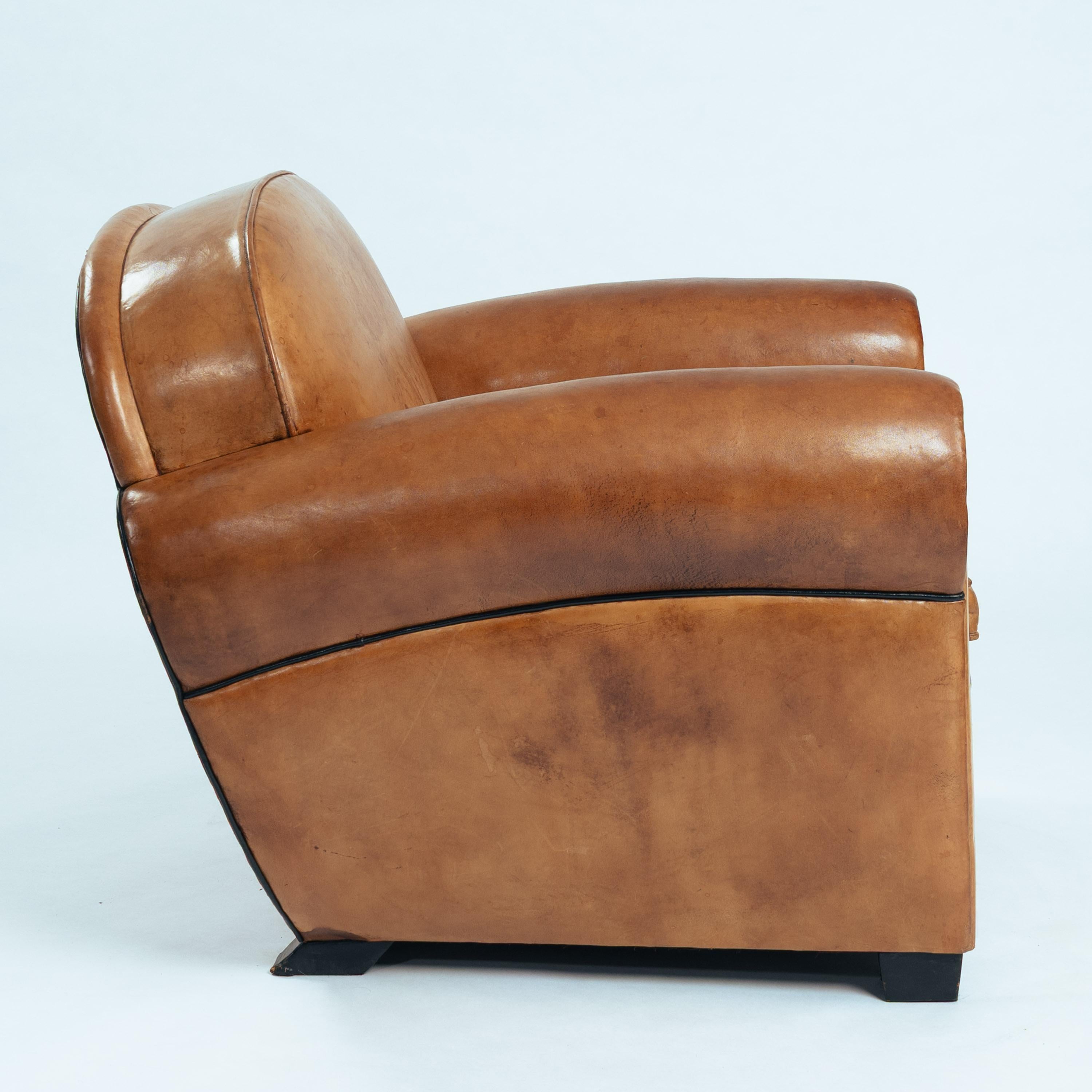 Pair of Bart van Bekhoven lounge club chairs by Artistiek, The Netherlands 1990s For Sale 3