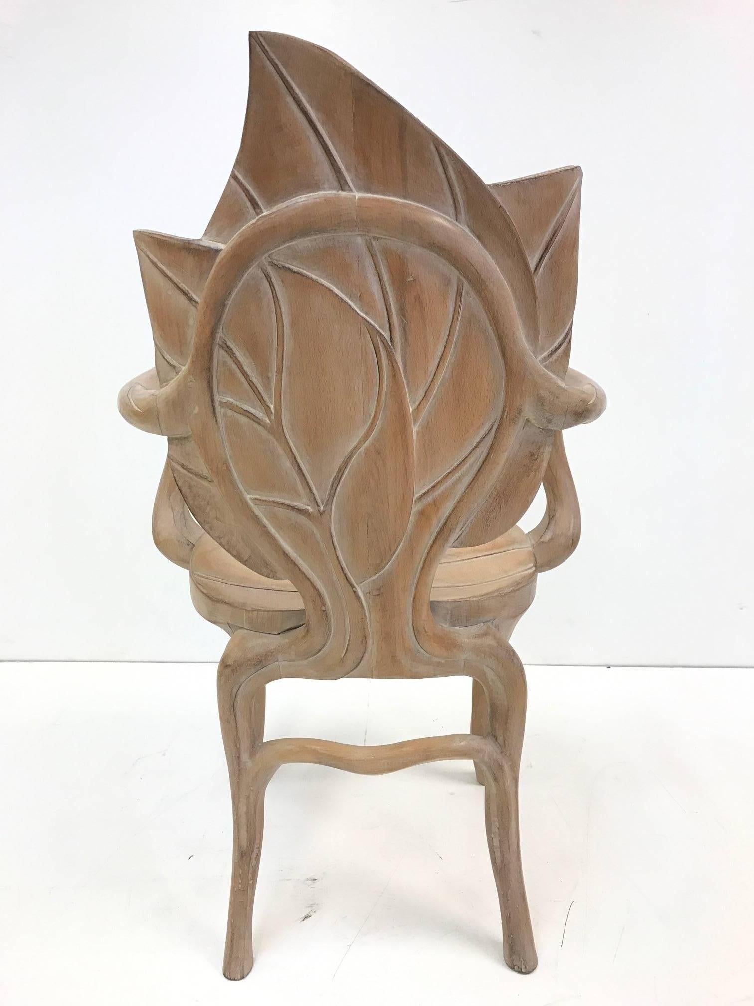 Pair of Bartolozzi & Maioli Carved Wooden Leaf Armchairs In Good Condition For Sale In New York, NY