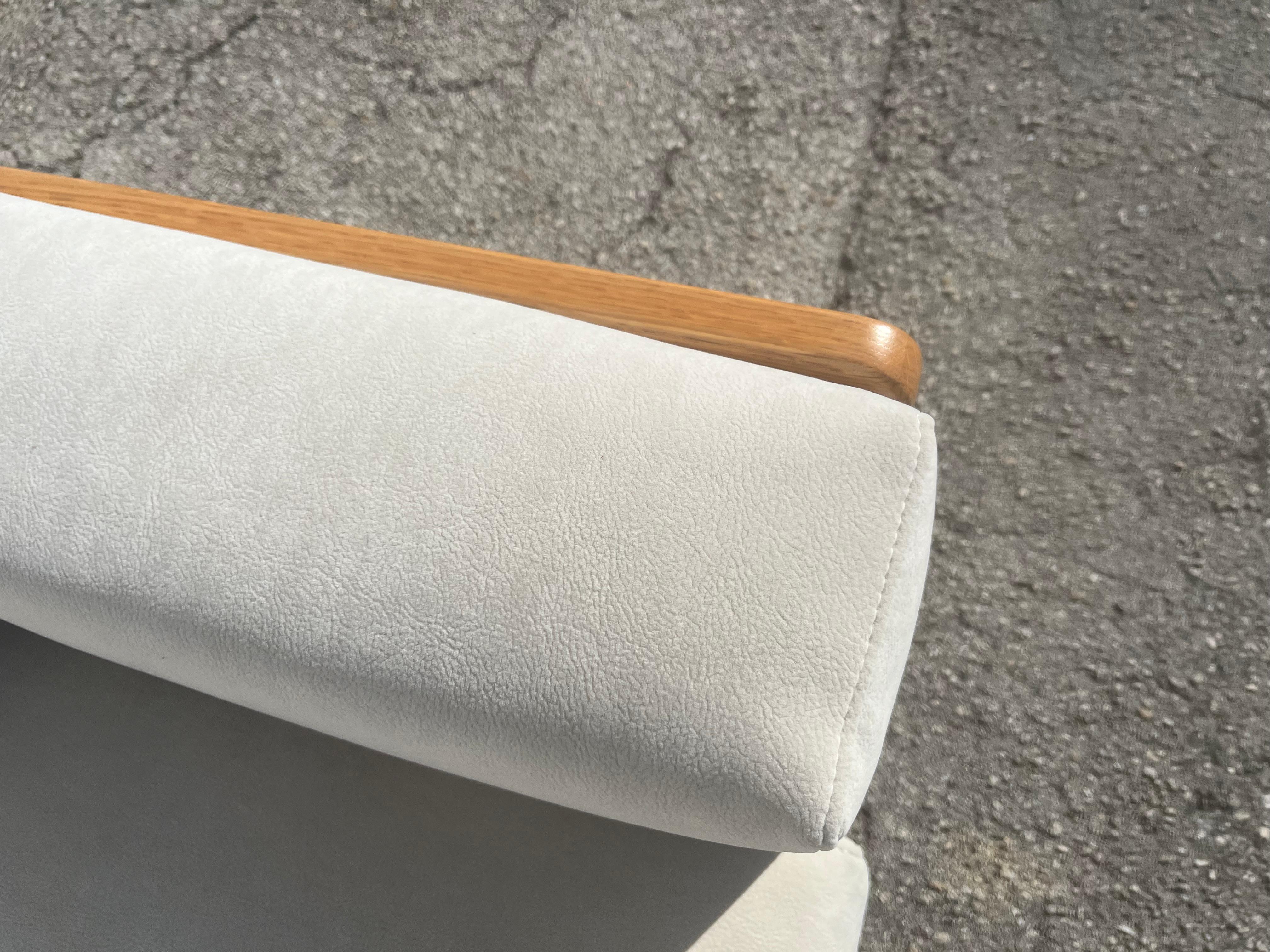 Pair of Bastiano Chairs by Tobia Scarpa, Knoll, Italy, Oak and Ivory 1979 1