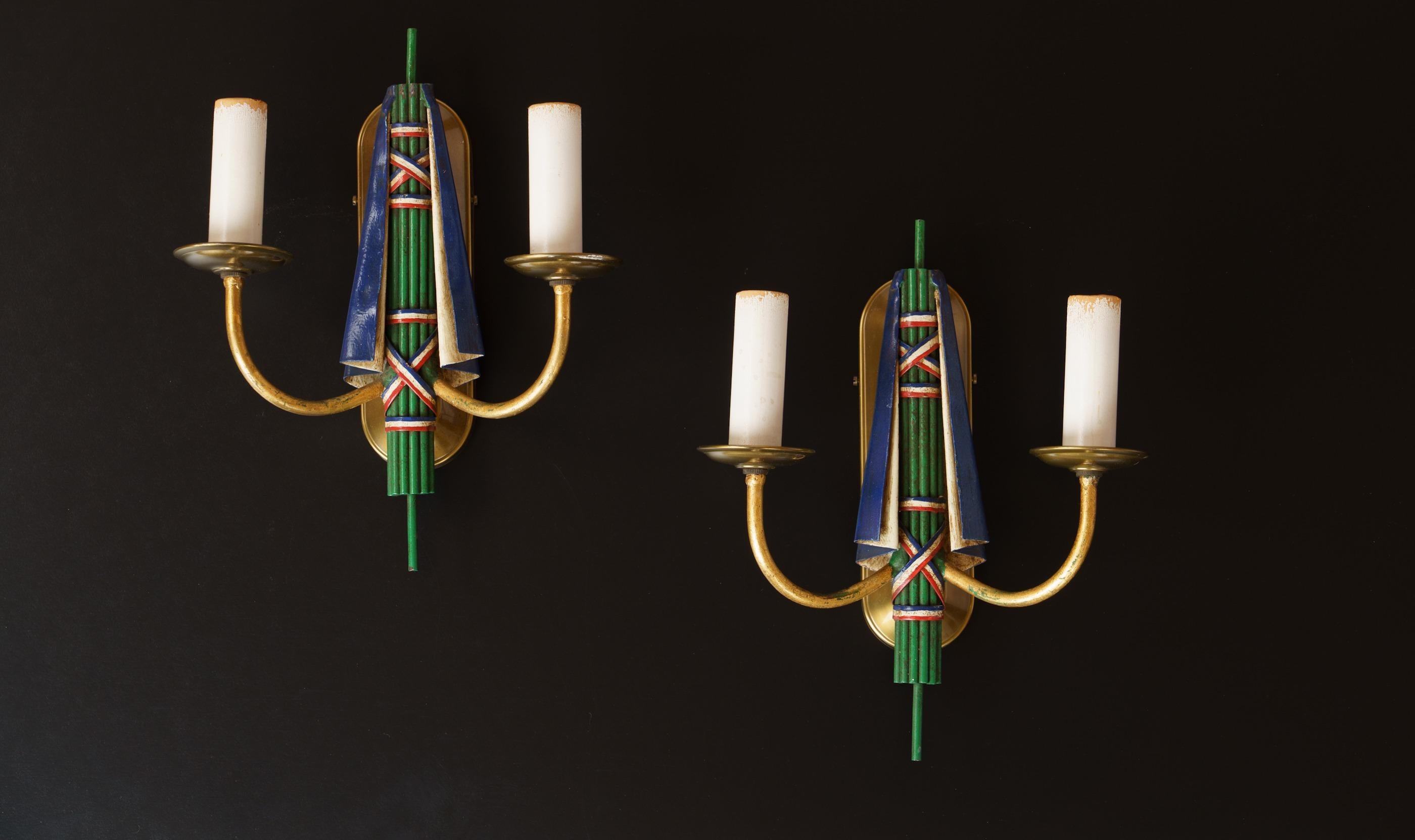 Elegant pair of 