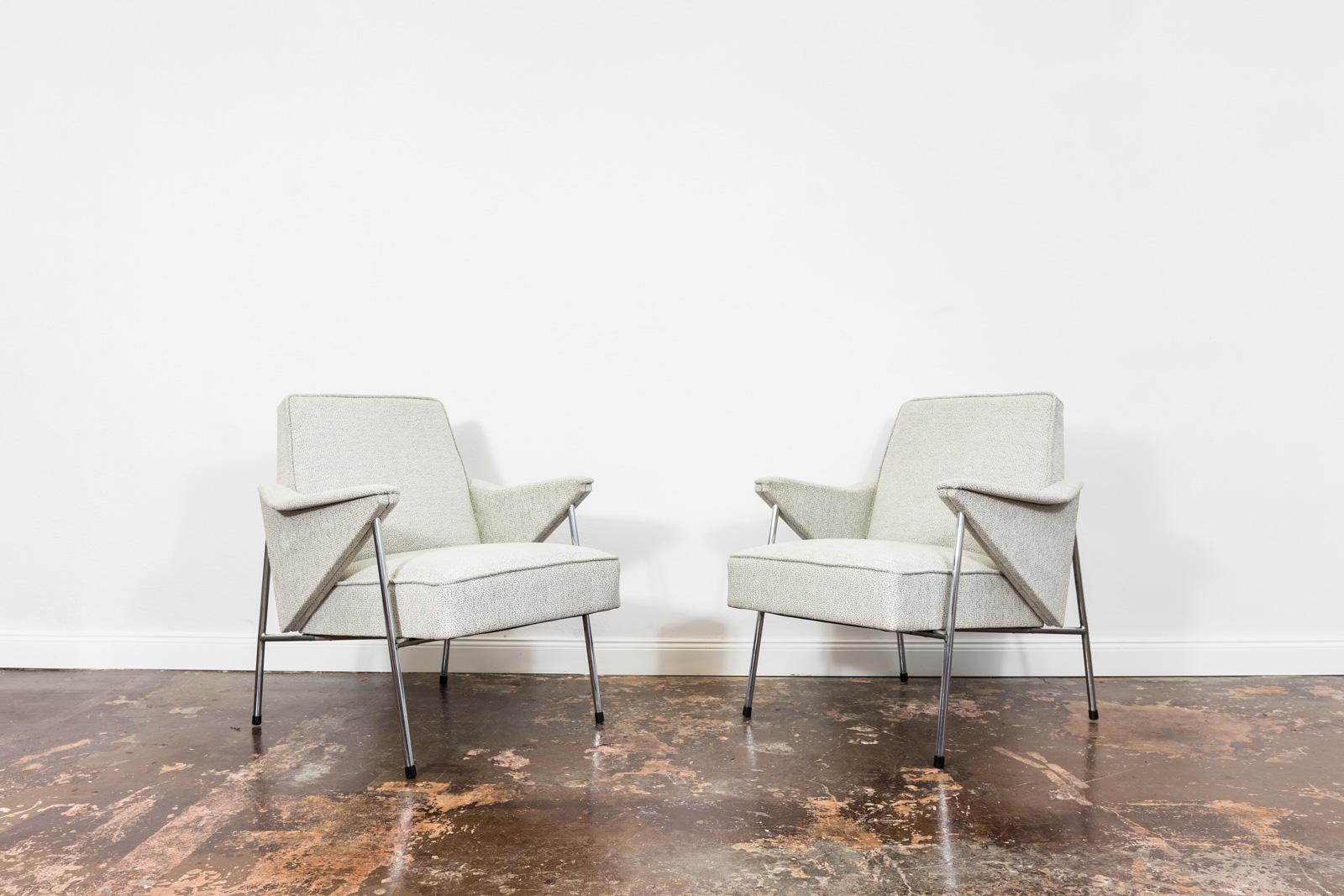 Mid-Century Modern Pair of Bat Armchairs by Wchód Zadziele, 1960s For Sale