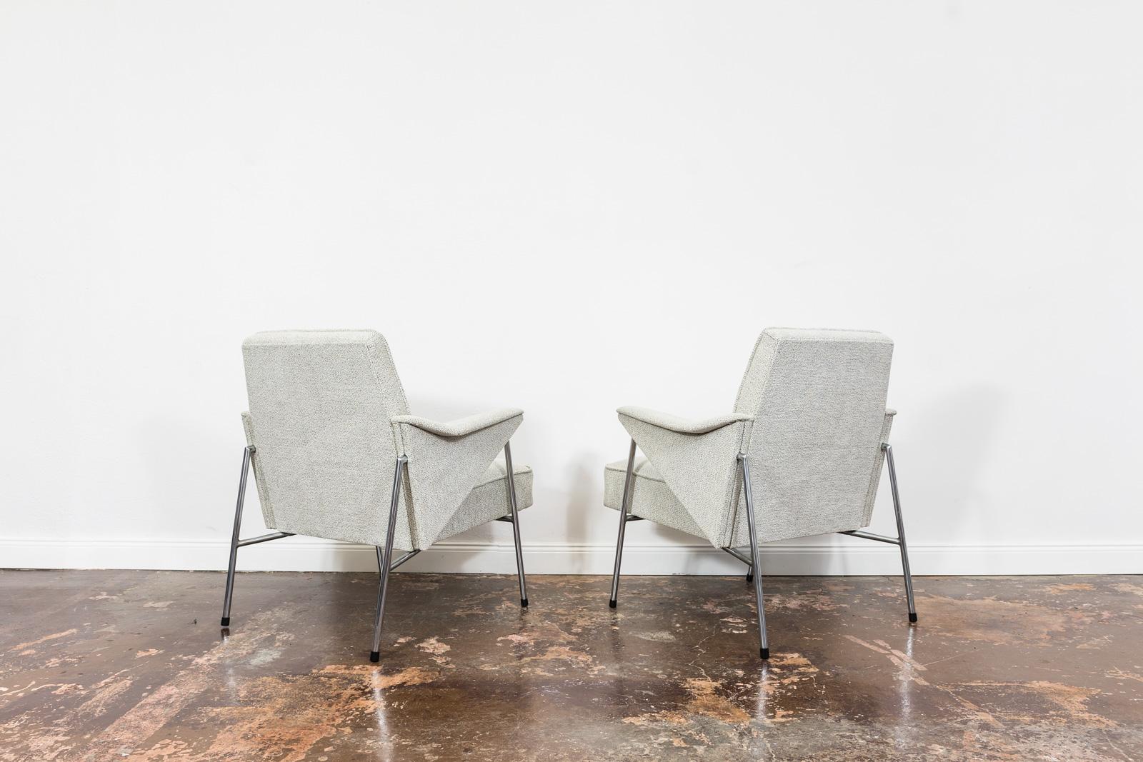 Mid-20th Century Pair of Bat Armchairs by Wchód Zadziele, 1960s For Sale