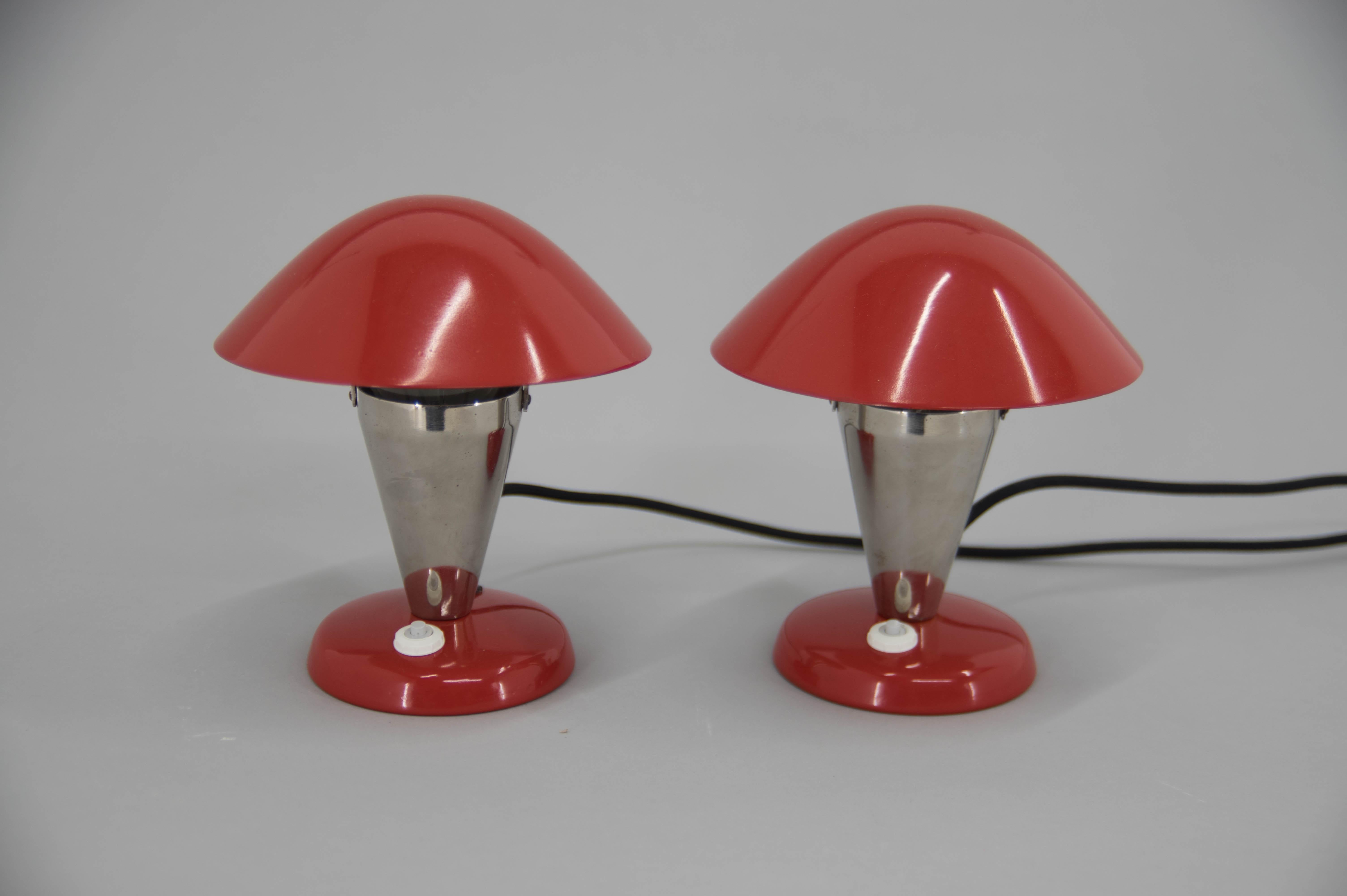Pair of Bauhaus Bedside Lamps with Flexible Shade, 1930s, Restored In Good Condition For Sale In Praha, CZ