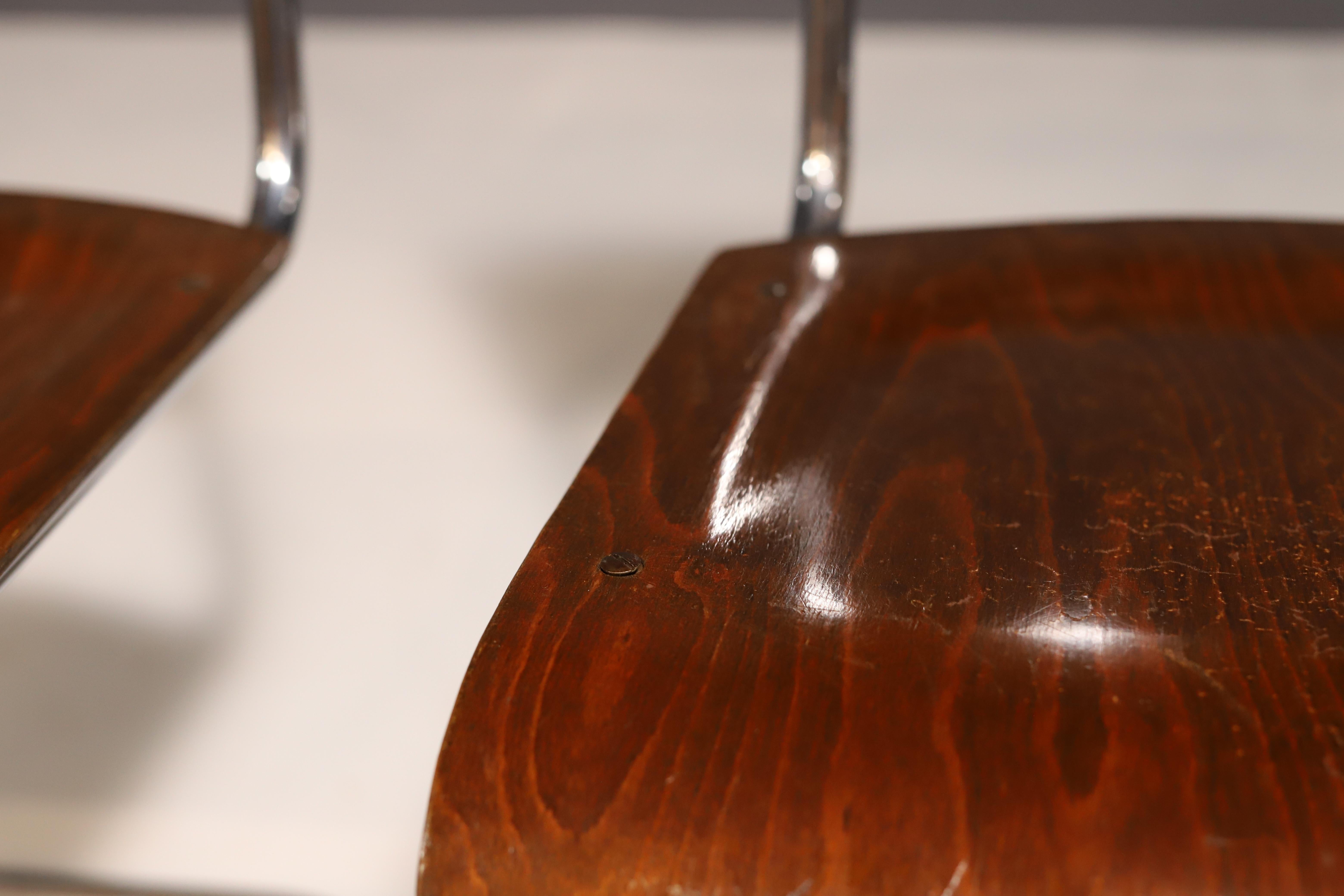 Pareja de sillas Bauhaus S43 de Mart Stam para Kovona, años 50 en venta 4