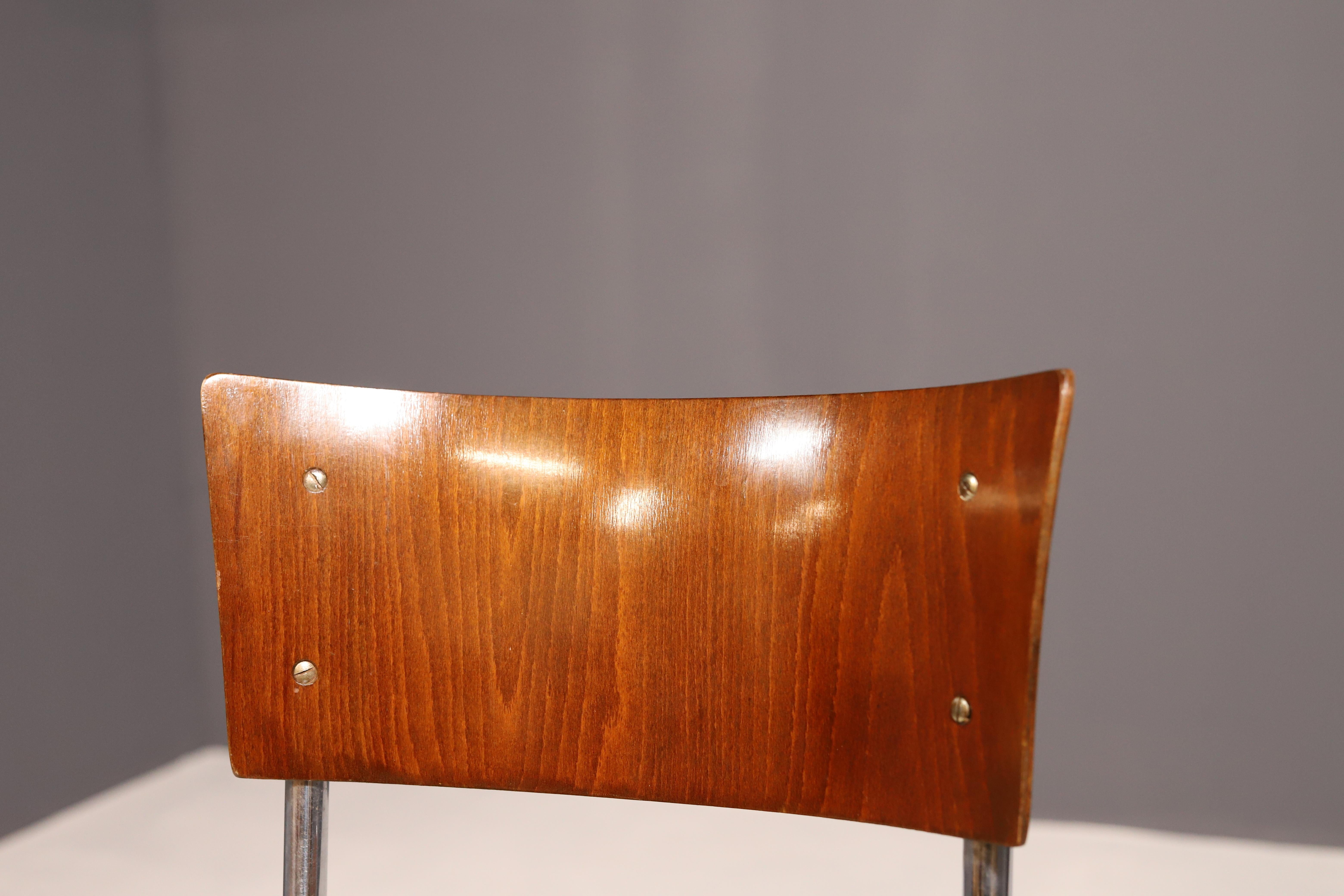Pareja de sillas Bauhaus S43 de Mart Stam para Kovona, años 50 en venta 6