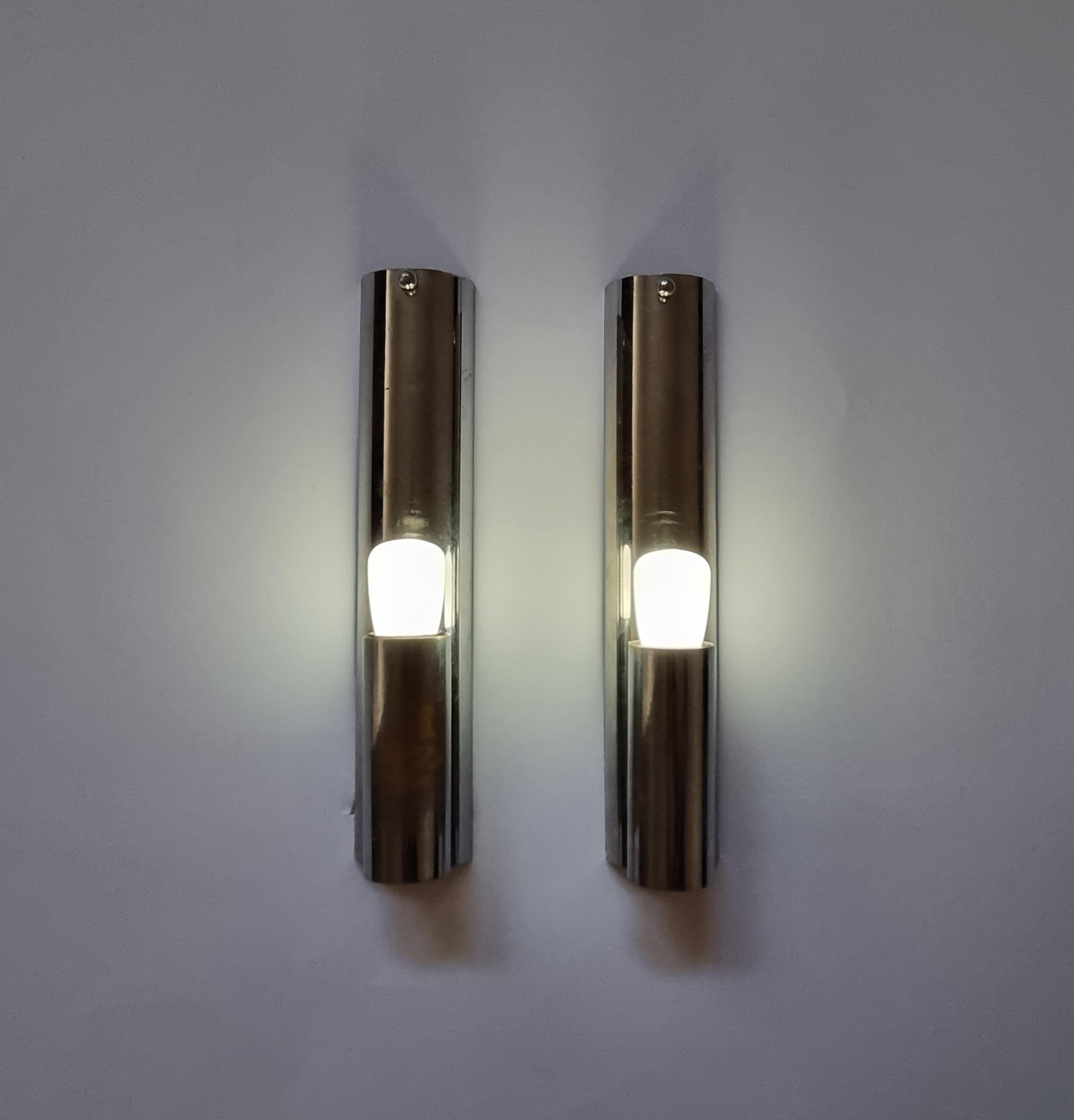 Pair of Bauhaus Functionalism Wall Lamps, 1930s 9