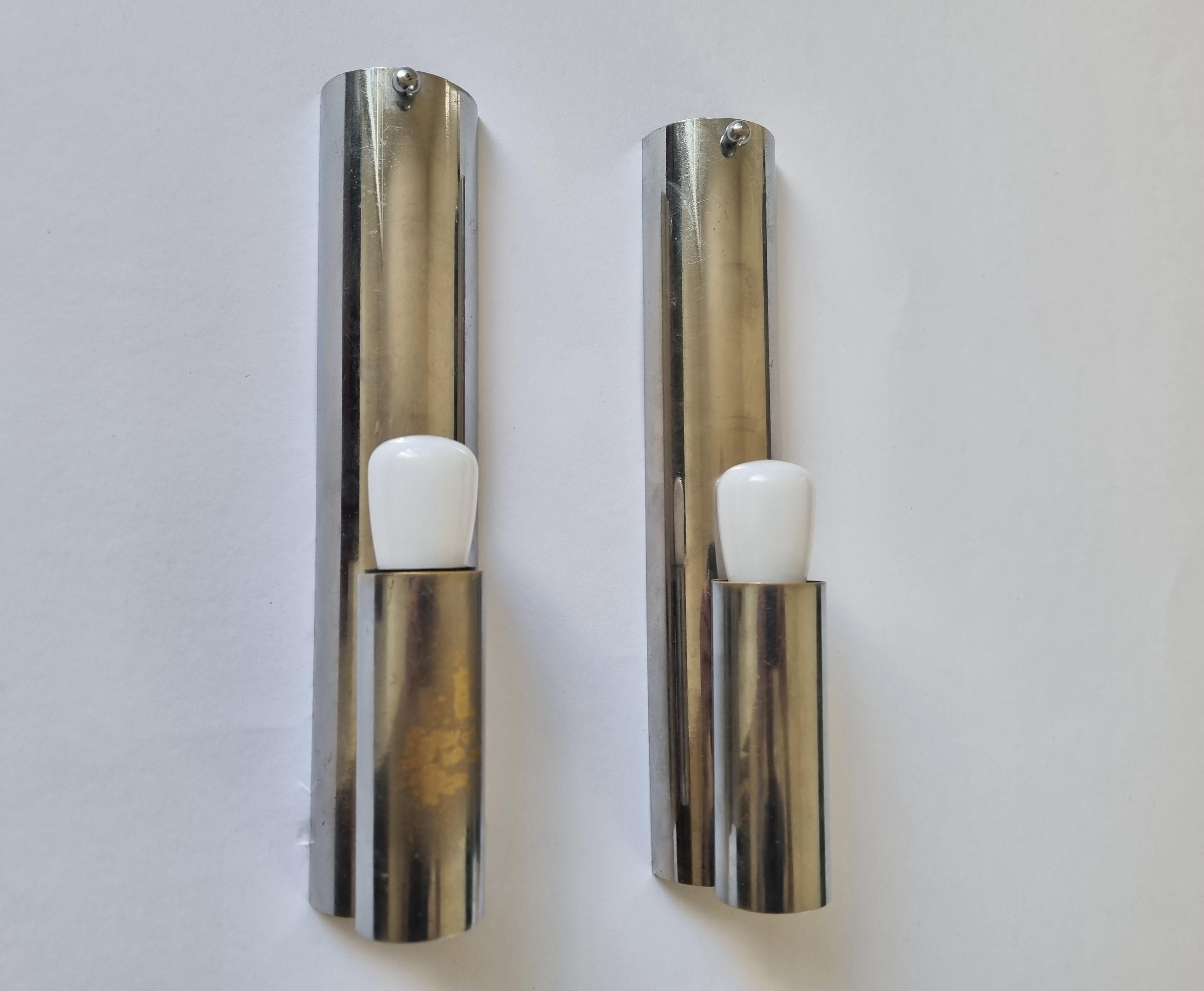 Mid-20th Century Pair of Bauhaus Functionalism Wall Lamps, 1930s