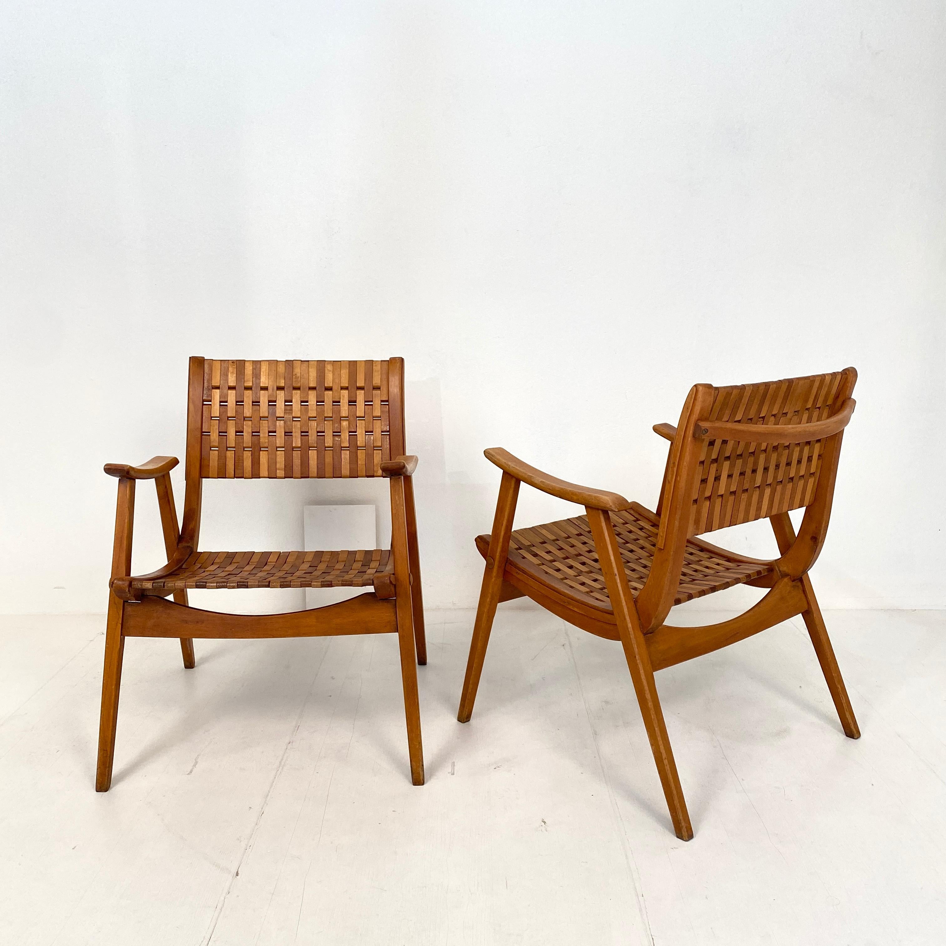 Pair of Bauhaus Lounge Chairs by Erich Dieckmann for Gelenka in Beechwood, 1930s 7