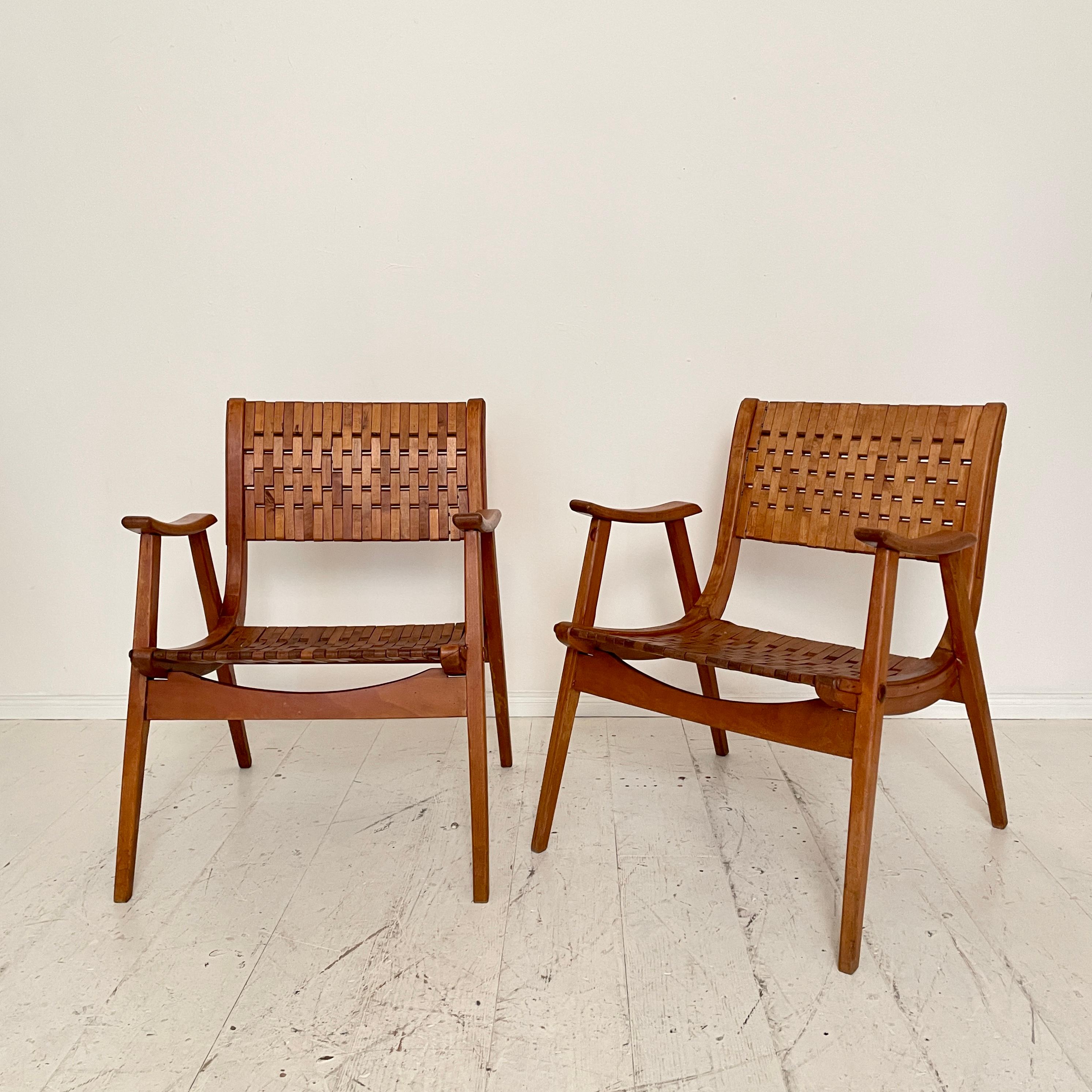 Mid-20th Century Pair of Bauhaus Lounge Chairs by Erich Dieckmann for Gelenka in Beechwood, 1930s