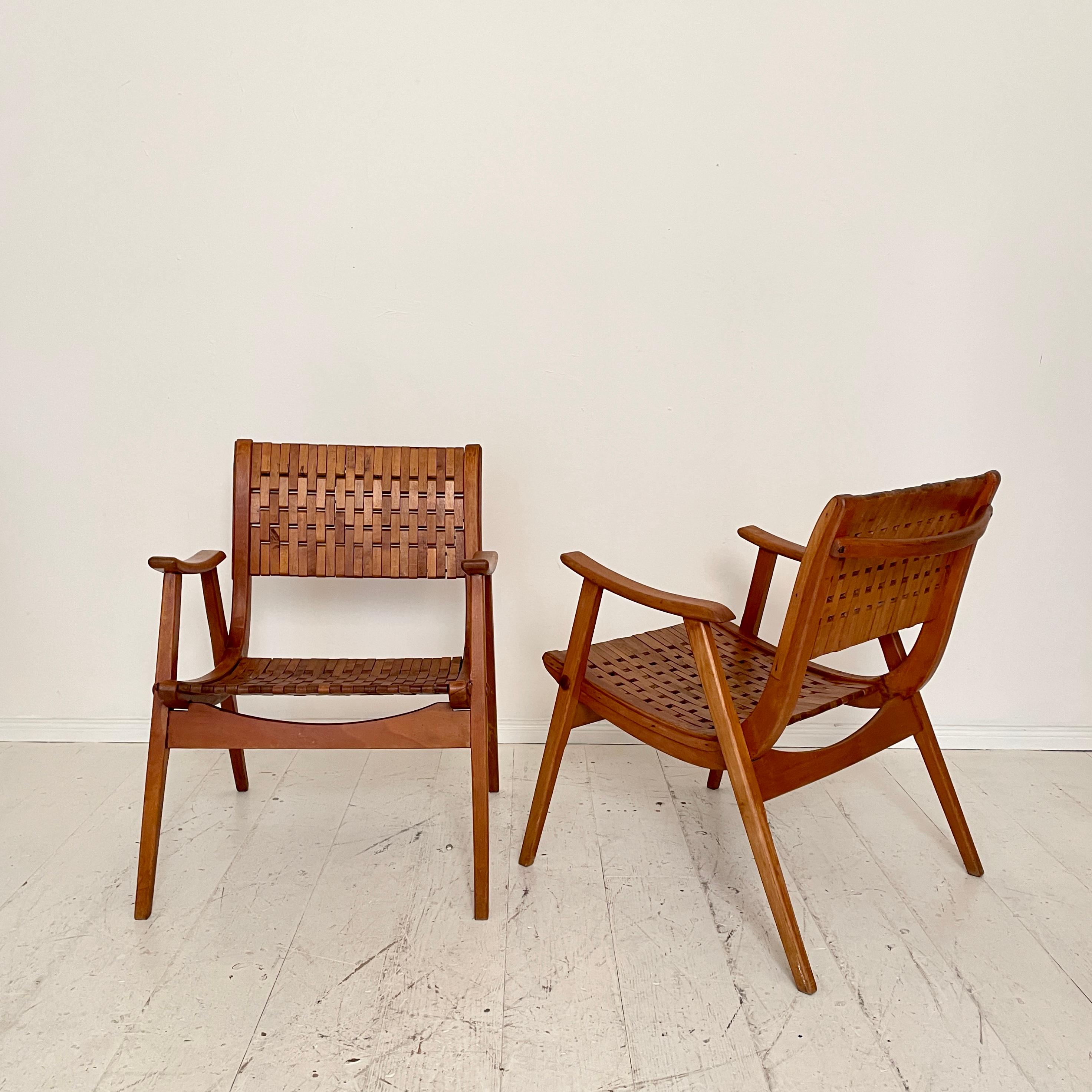 Pair of Bauhaus Lounge Chairs by Erich Dieckmann for Gelenka in Beechwood, 1930s 2