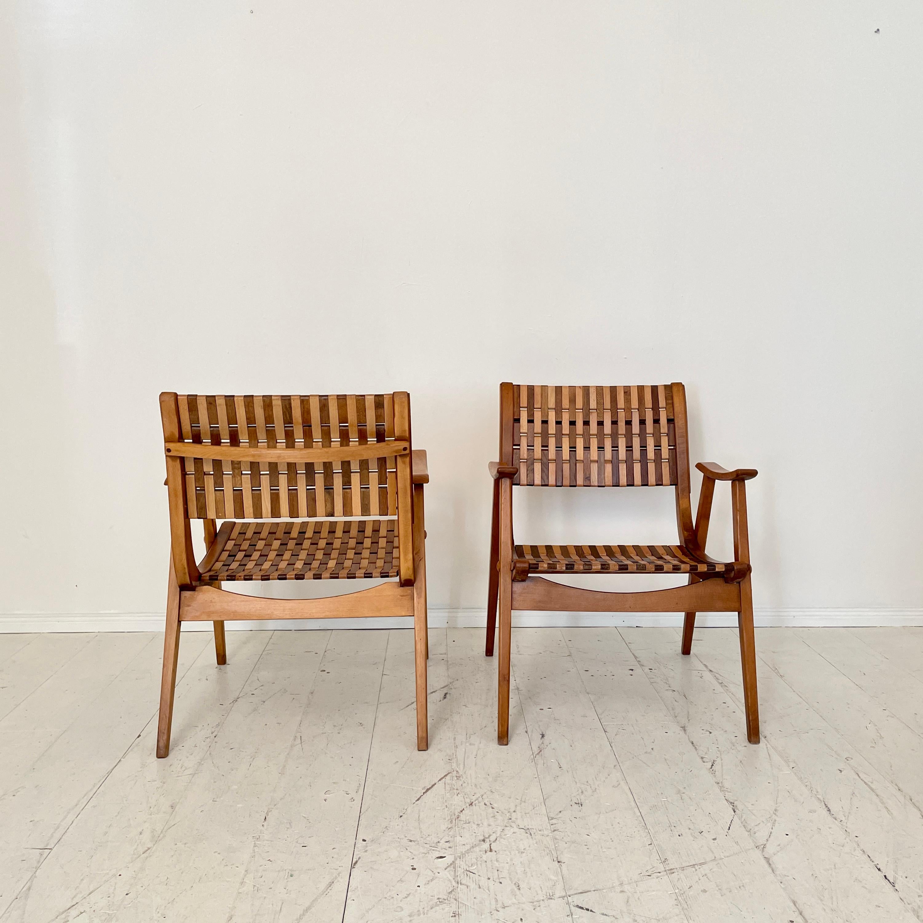 Pair of Bauhaus Lounge Chairs by Erich Dieckmann for Gelenka in Beechwood, 1930s 2