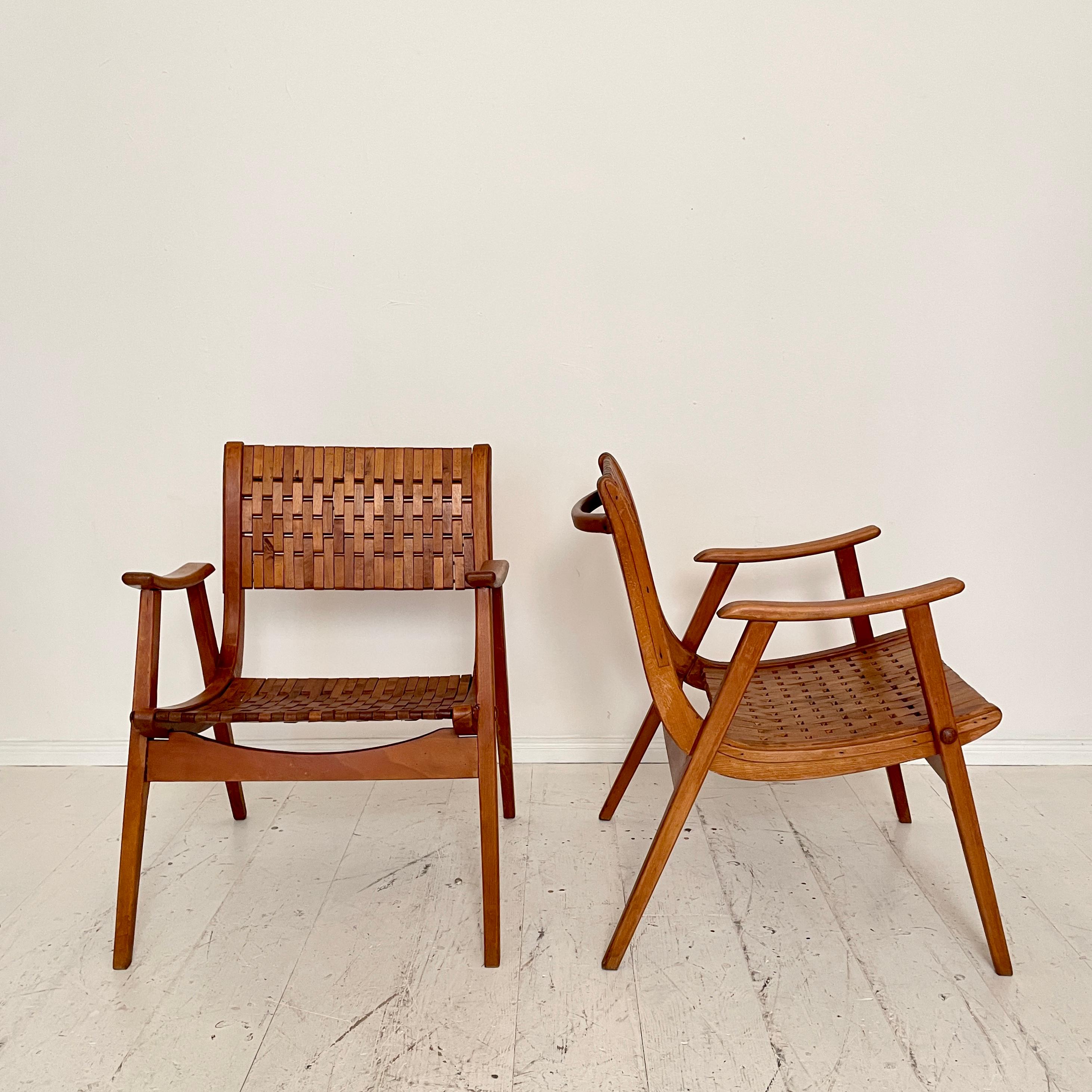 Pair of Bauhaus Lounge Chairs by Erich Dieckmann for Gelenka in Beechwood, 1930s 4