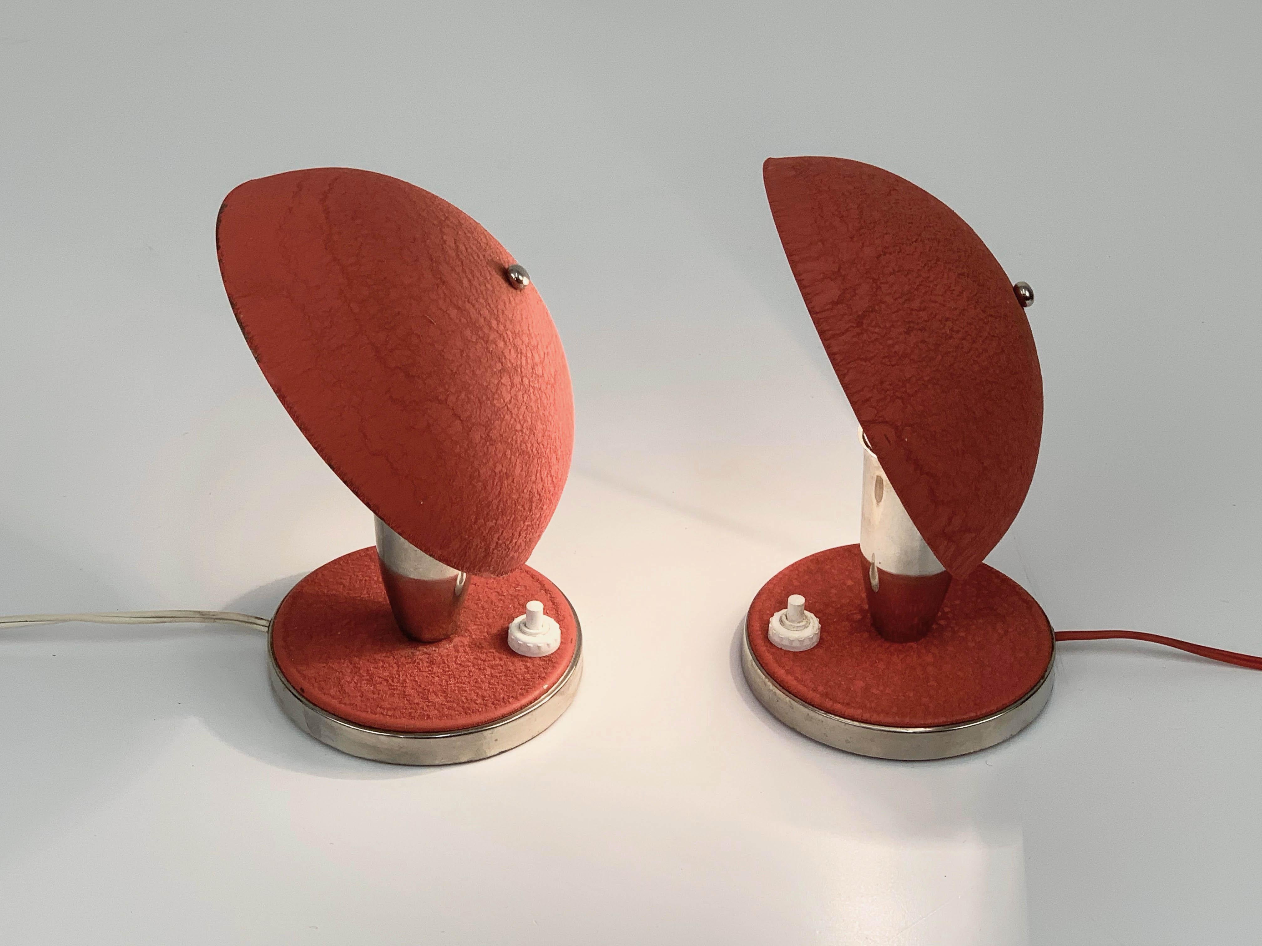 Pair of Bauhaus Red Metal and Aluminium Czech Table Lamps, 1930s For Sale 7